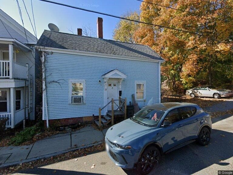 9 Aubin St, Amesbury MA 01913