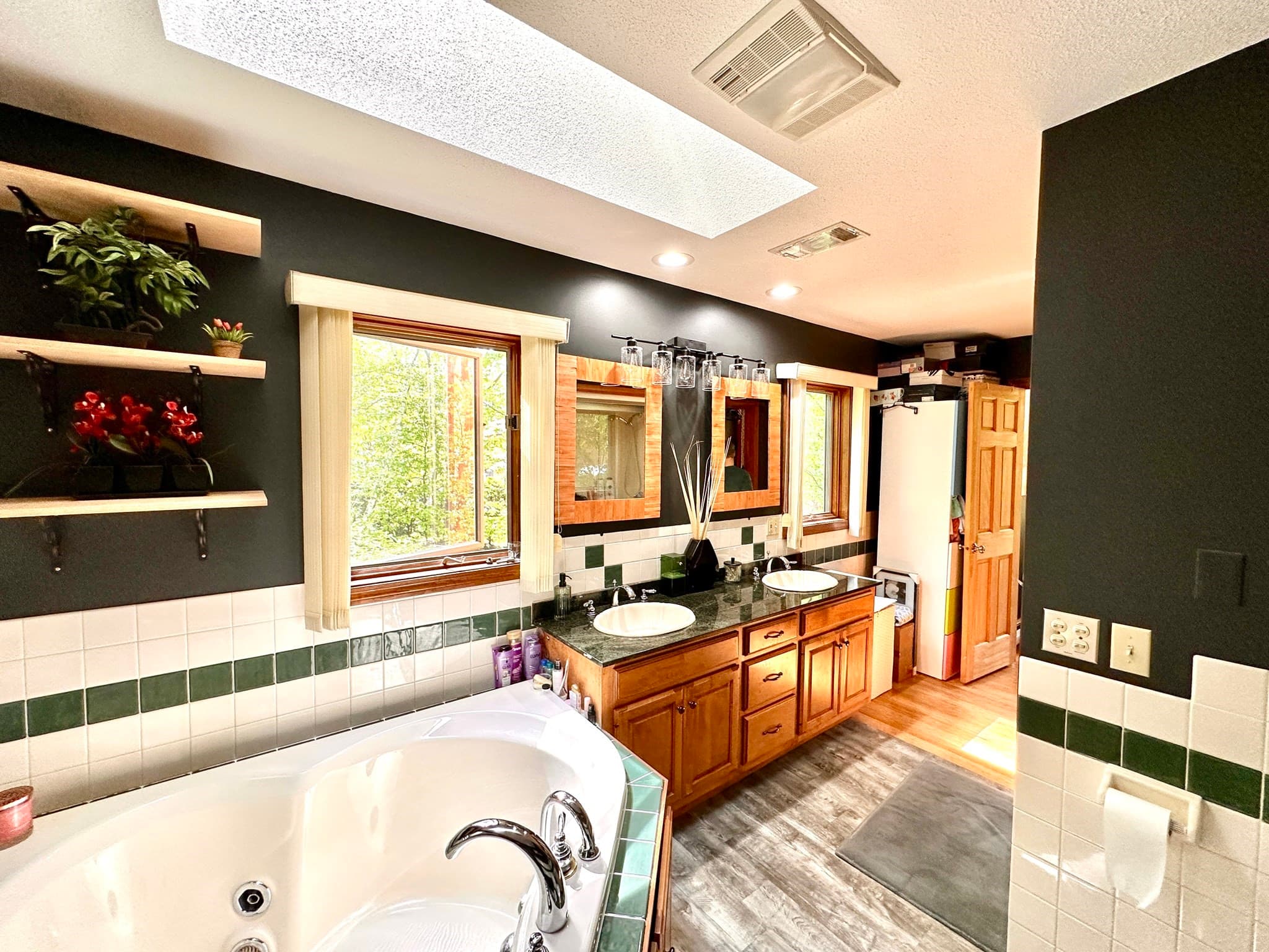 Single Family Residence at 14 Laurel Ridge Dr, Belchertown MA 01007, Belchertown, photo 27 of 32