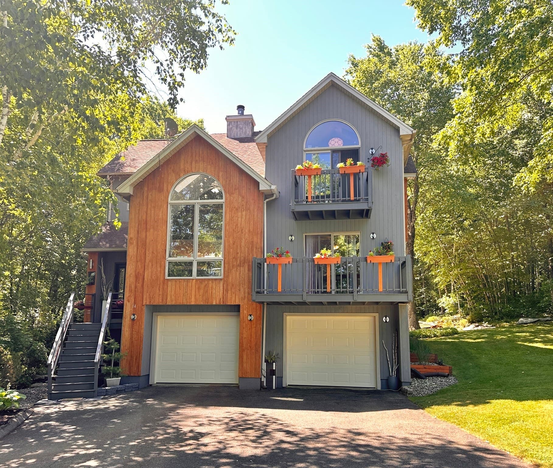 Single Family Residence at 14 Laurel Ridge Dr, Belchertown MA 01007, Belchertown, photo 2 of 32