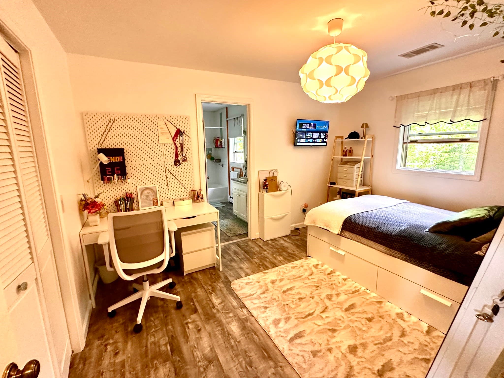 Single Family Residence at 14 Laurel Ridge Dr, Belchertown MA 01007, Belchertown, photo 17 of 32