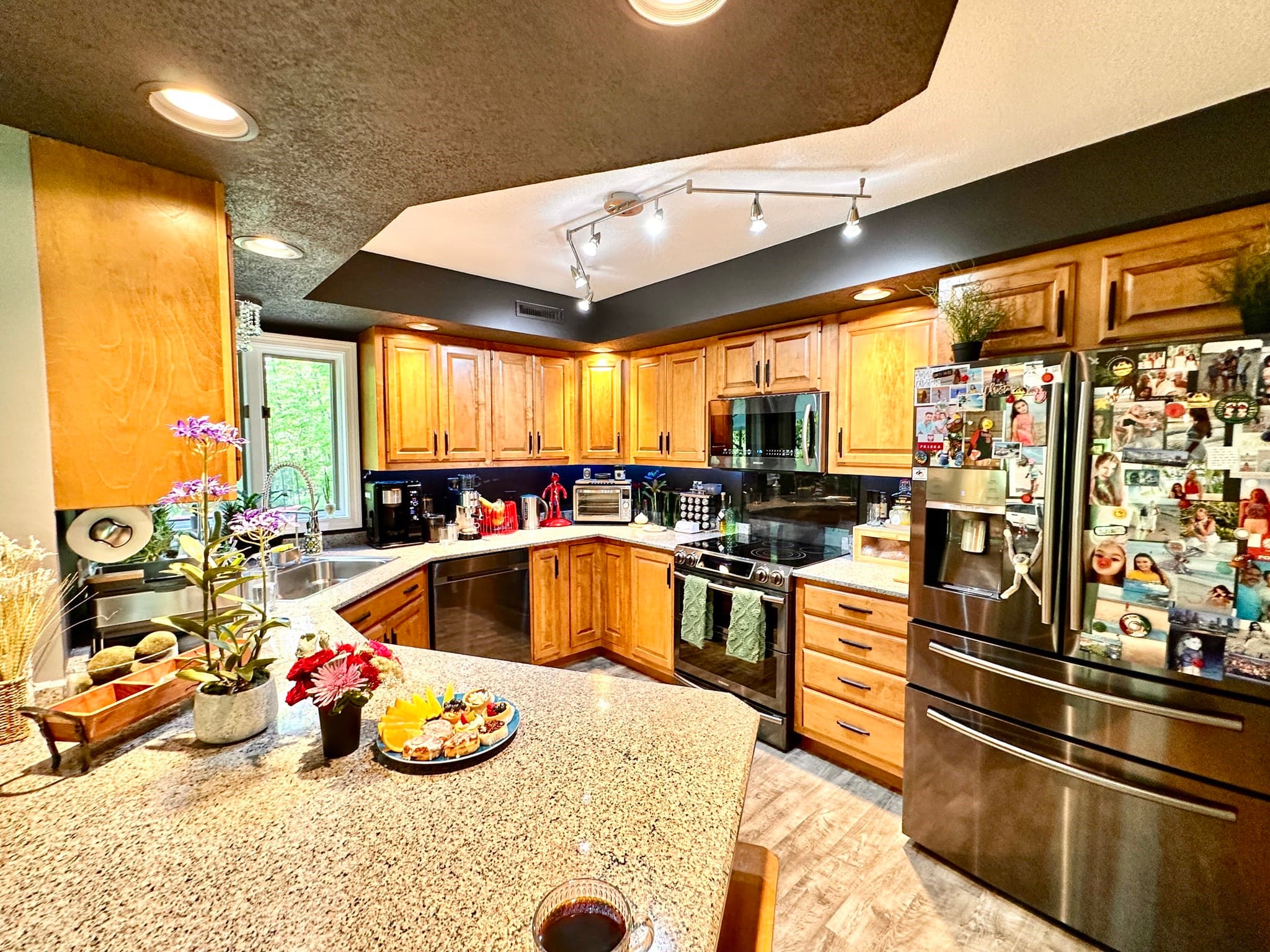 Single Family Residence at 14 Laurel Ridge Dr, Belchertown MA 01007, Belchertown, photo 8 of 32