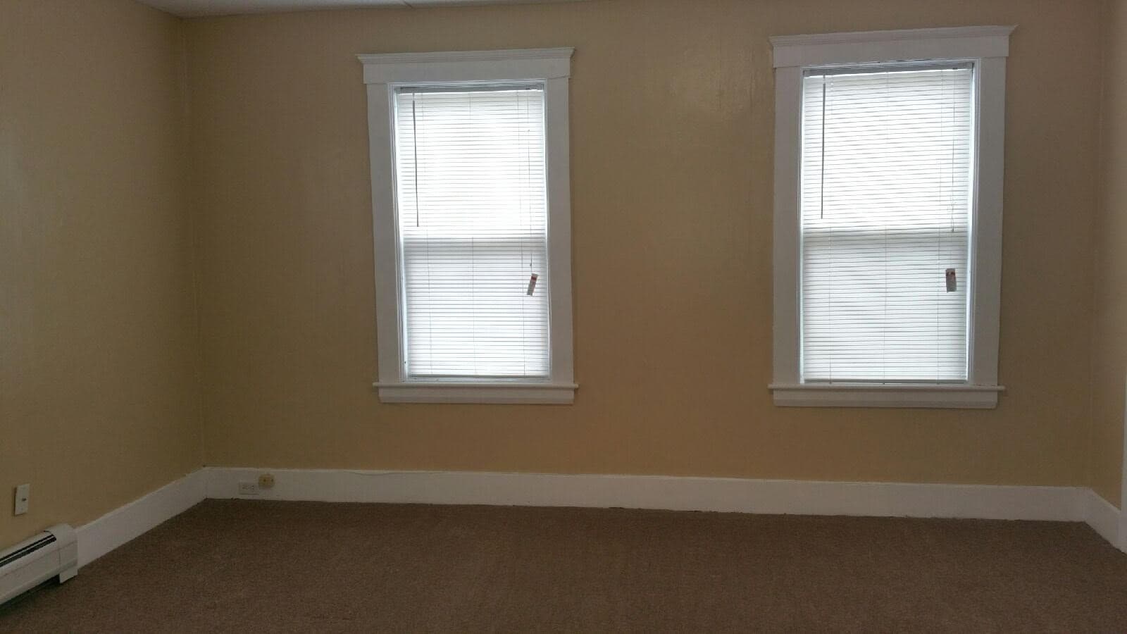 3 Family at 26 Jerome Pl, Leominster MA 01453, Leominster, photo 5 of 39