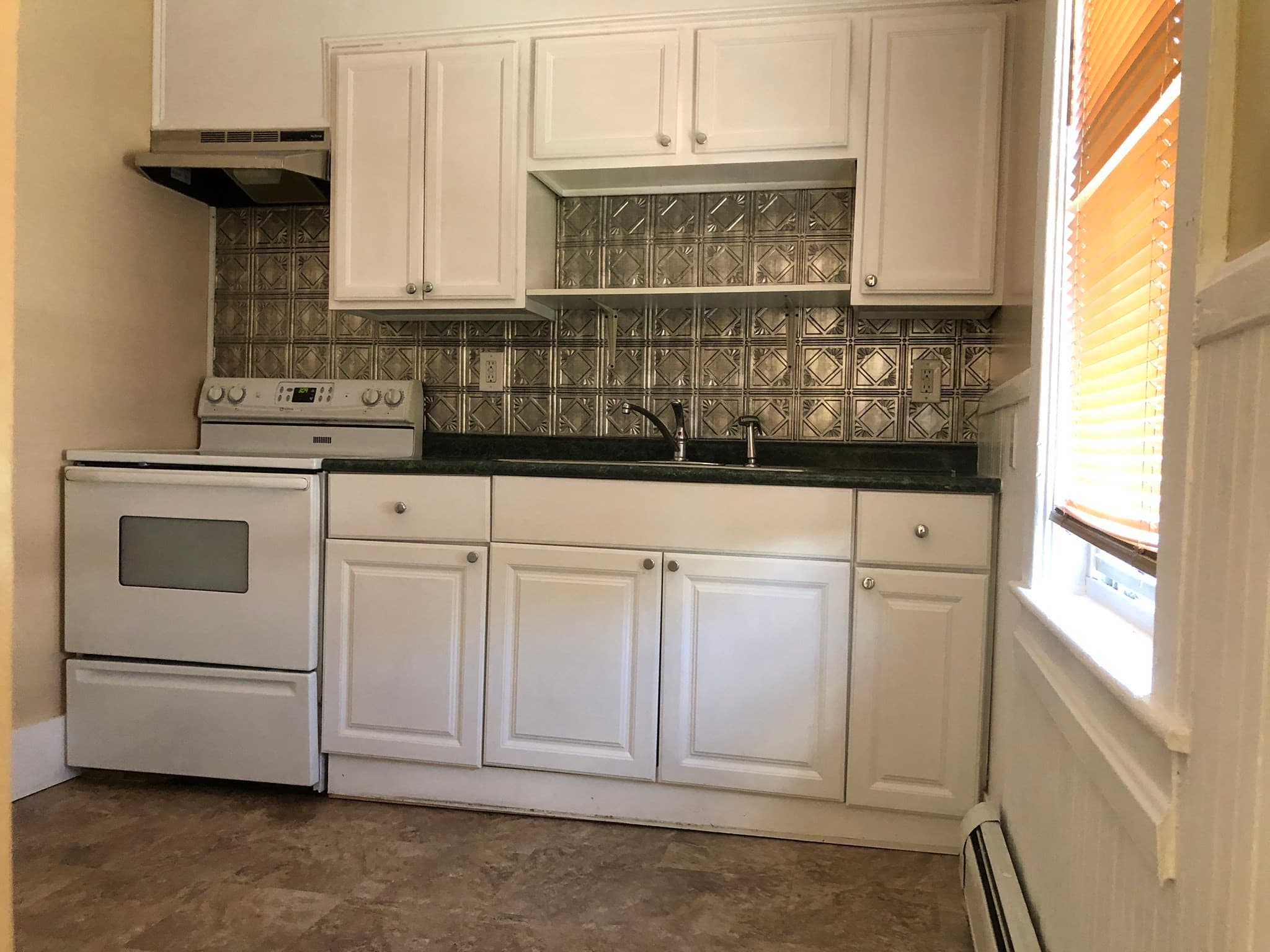 3 Family at 26 Jerome Pl, Leominster MA 01453, Leominster, photo 9 of 39