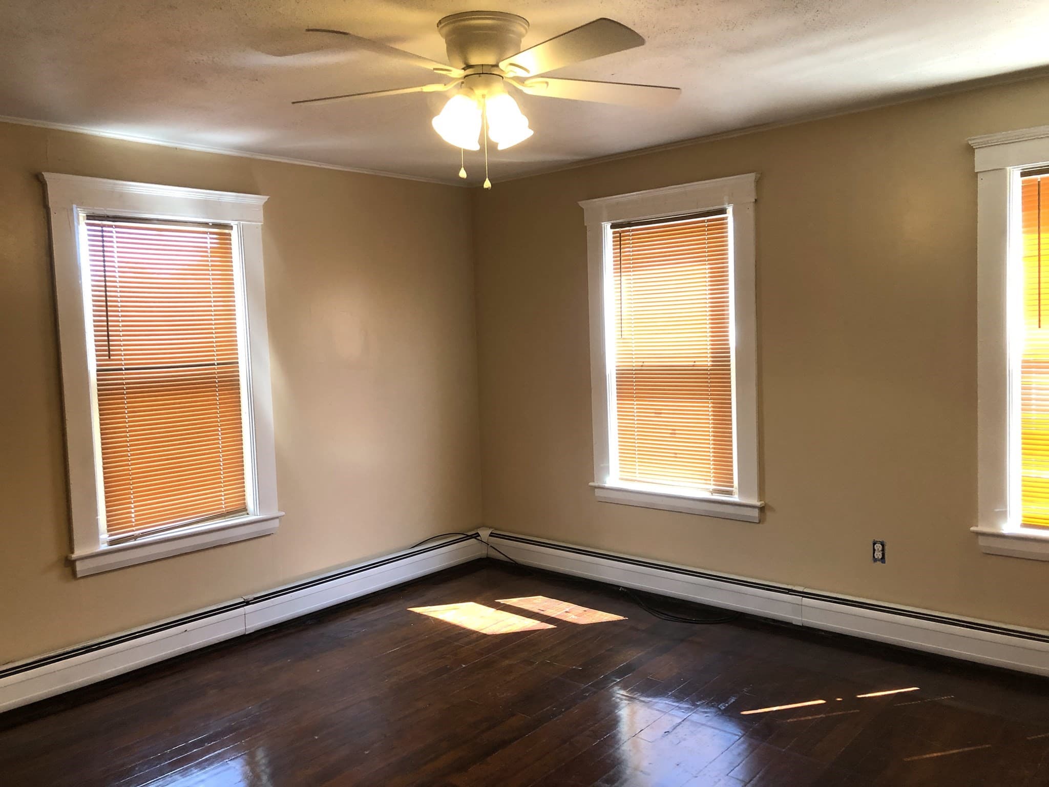 3 Family at 26 Jerome Pl, Leominster MA 01453, Leominster, photo 15 of 39