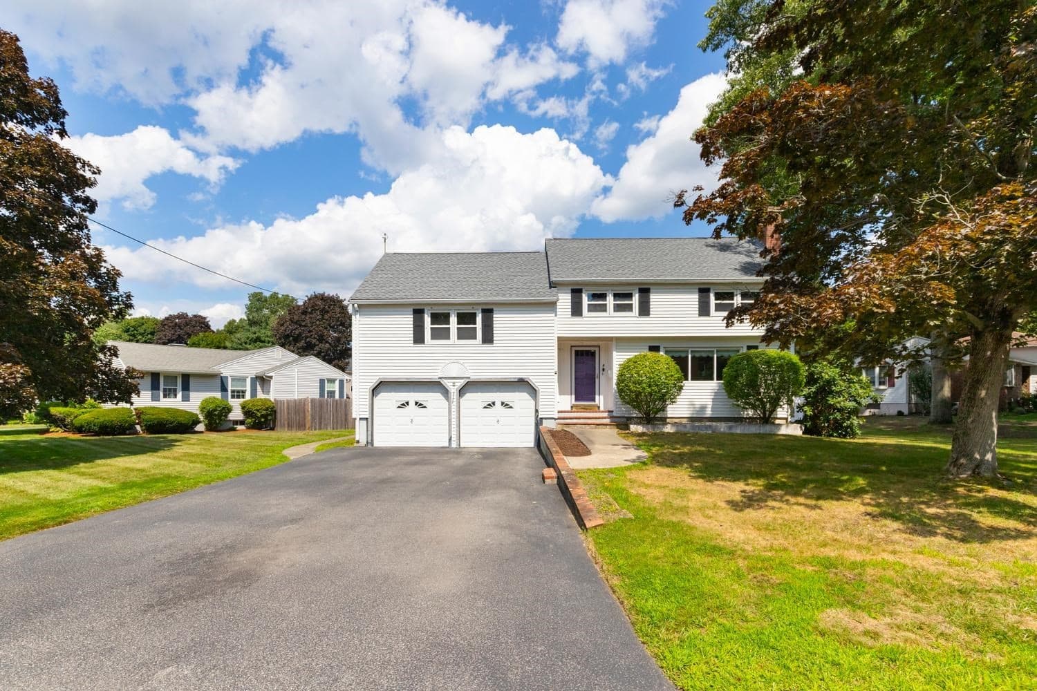 Single Family Residence at 4 Mayflower, Stoneham MA 02180, Stoneham, photo 2 of 32