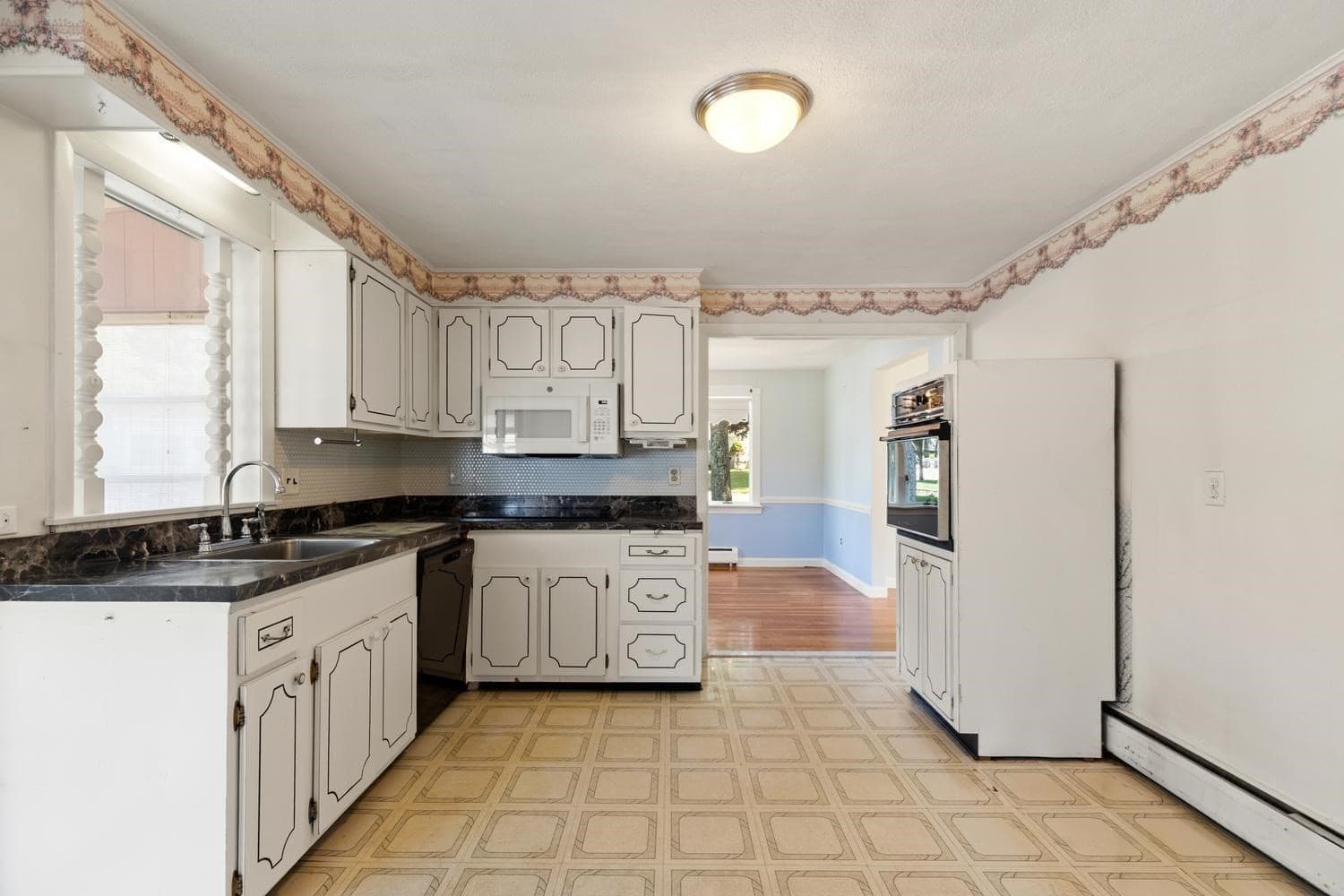 Single Family Residence at 4 Mayflower, Stoneham MA 02180, Stoneham, photo 13 of 32
