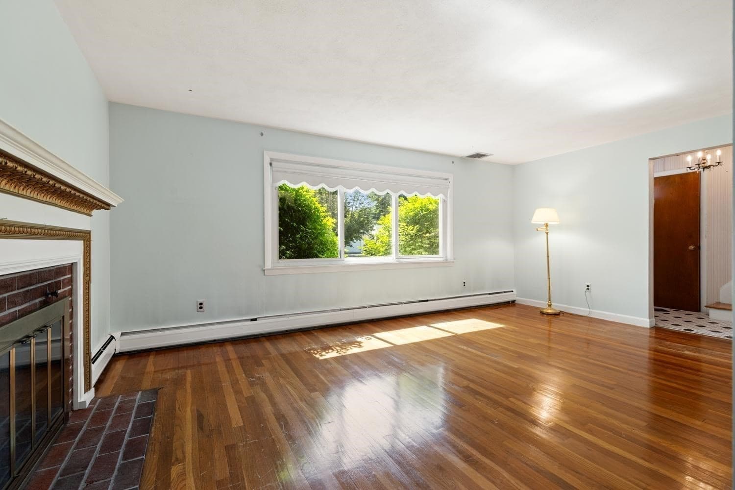 Single Family Residence at 4 Mayflower, Stoneham MA 02180, Stoneham, photo 7 of 32