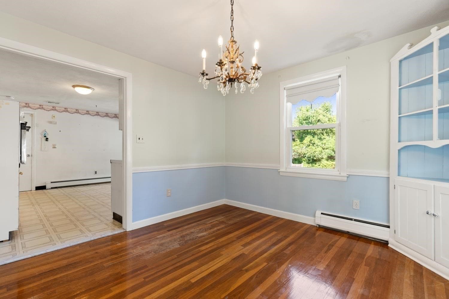 Single Family Residence at 4 Mayflower, Stoneham MA 02180, Stoneham, photo 11 of 32
