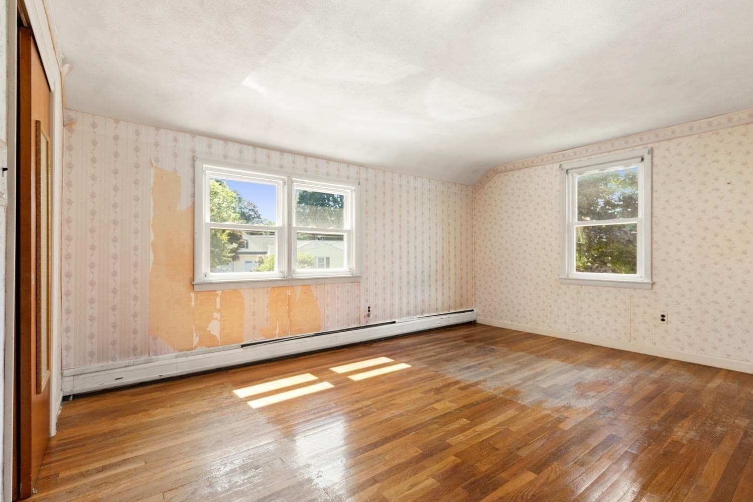 Single Family Residence at 4 Mayflower, Stoneham MA 02180, Stoneham, photo 19 of 32