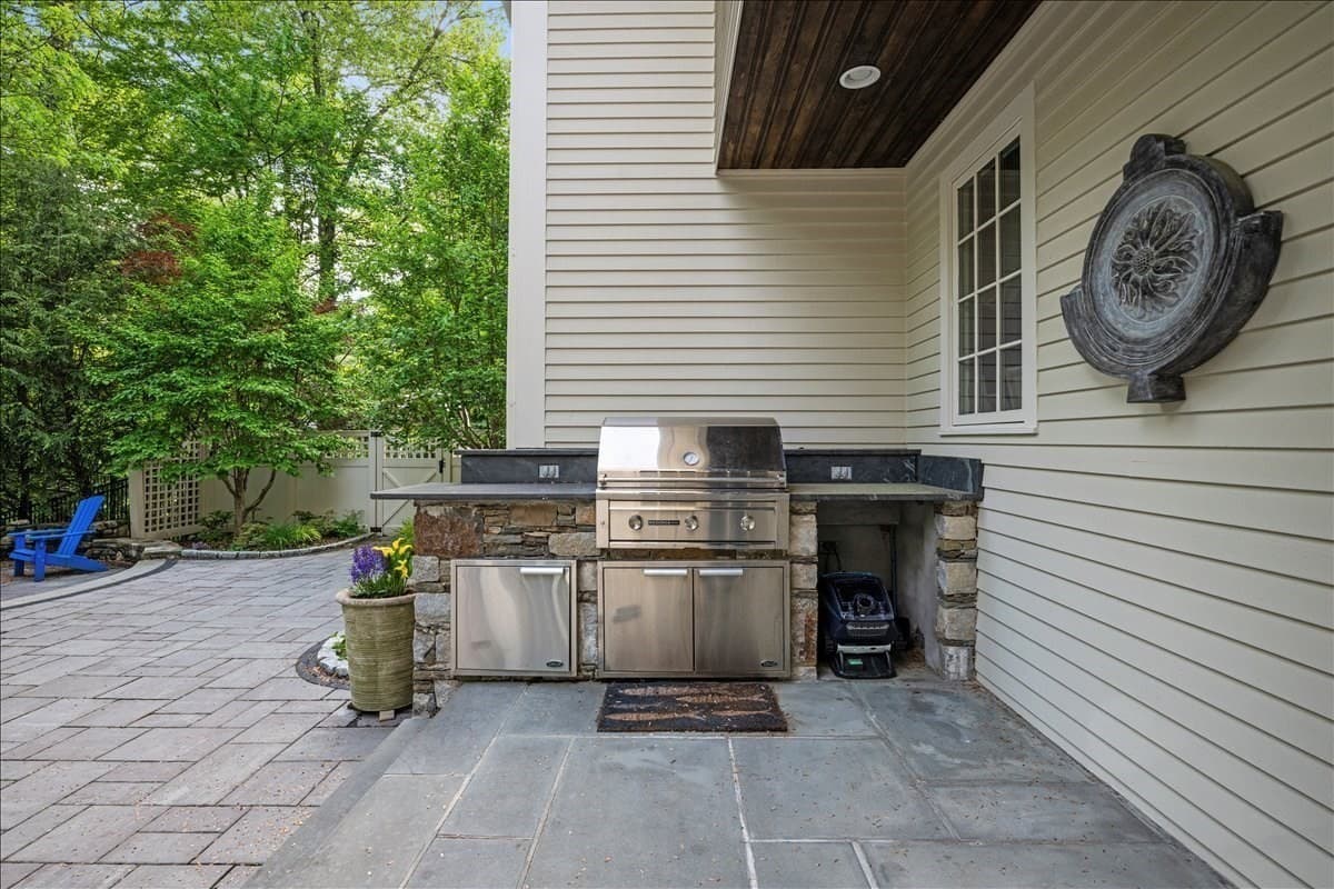 Single Family Residence at 1 Thistle Hill Ln, Westborough MA 01581, Westborough, photo 41 of 42