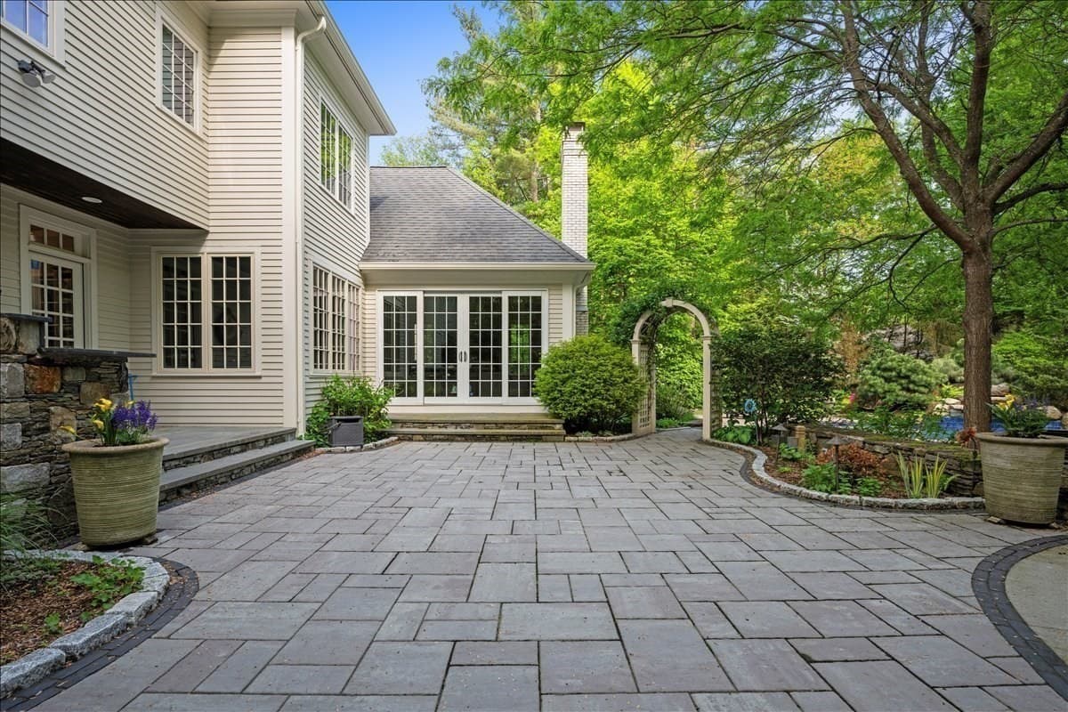 Single Family Residence at 1 Thistle Hill Ln, Westborough MA 01581, Westborough, photo 39 of 42