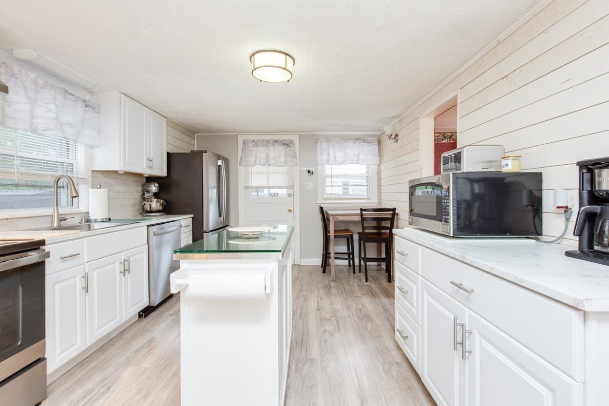 Single Family Residence at 119 Lawrence St, Methuen MA 01844, Methuen, photo 13 of 32