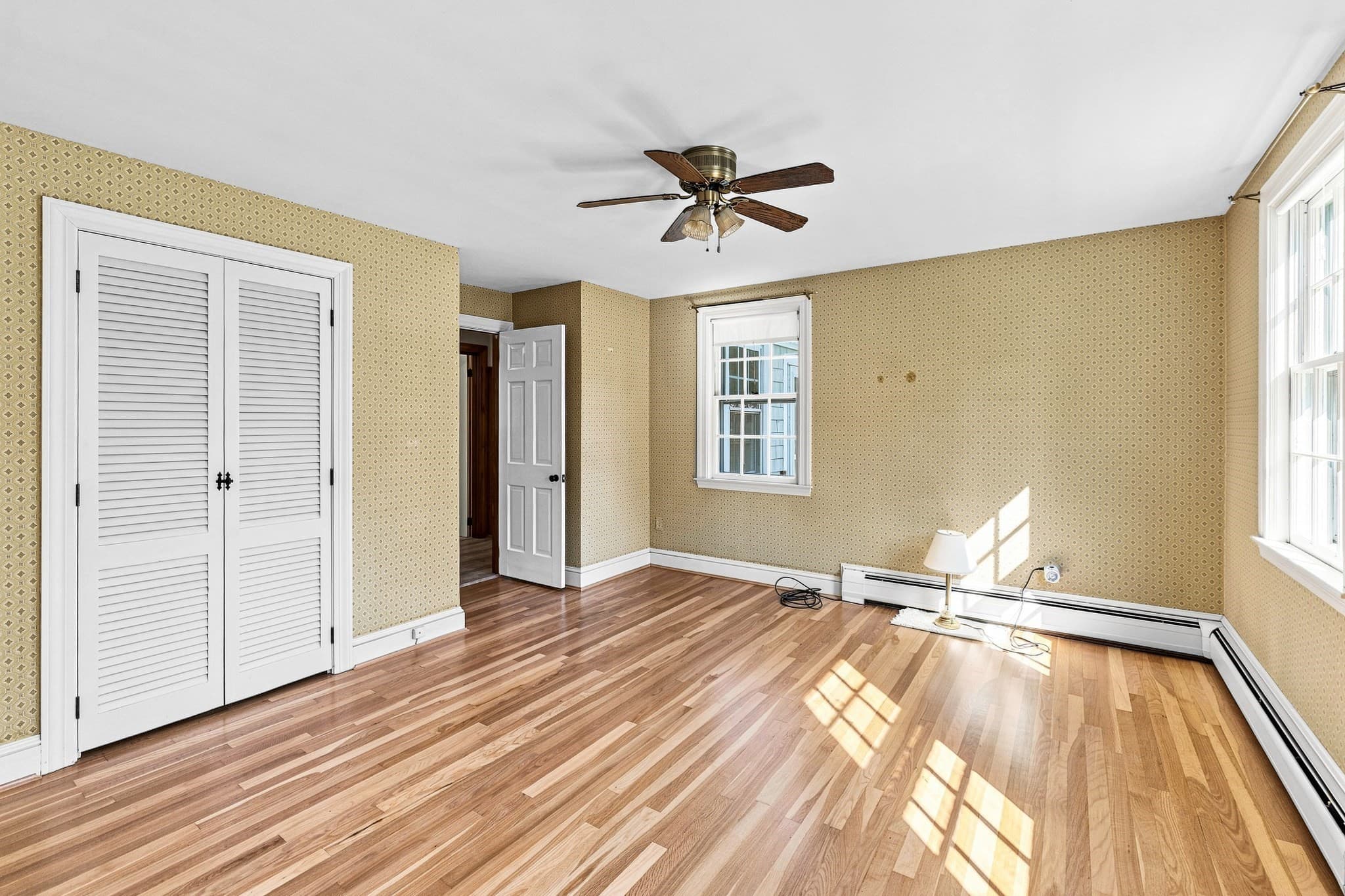 Single Family Residence at 189 Adelaide St, New Bedford MA 02745, New Bedford, photo 18 of 42