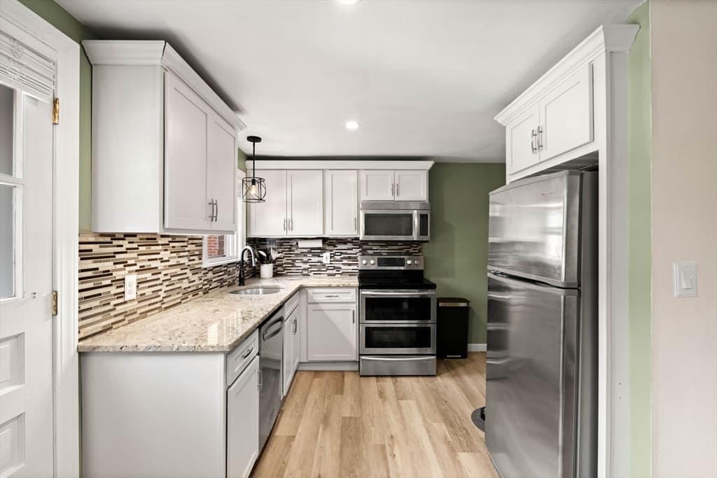 7 Village Green Drive # 7, North Andover MA 01845