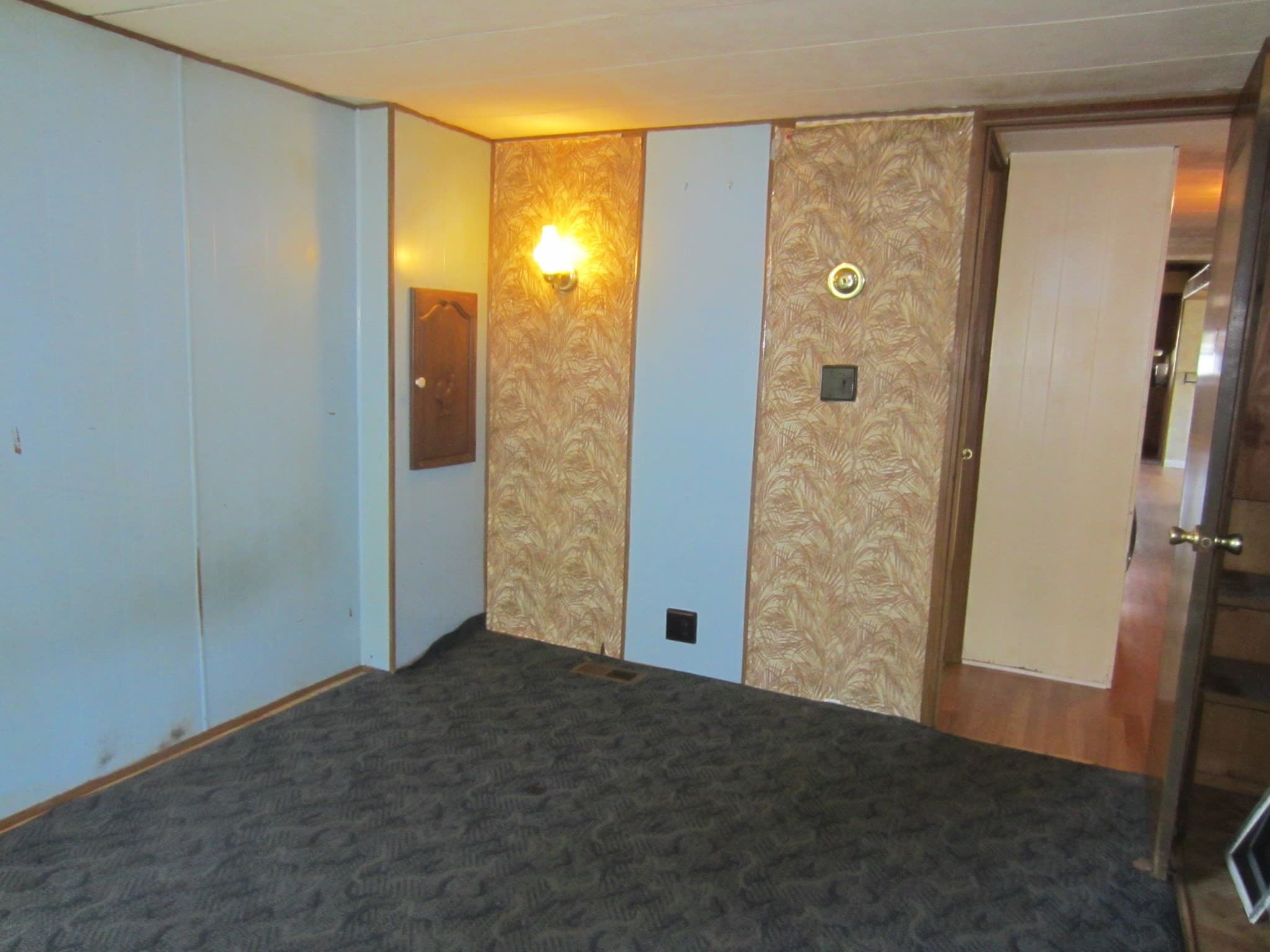 Mobile Home at 8 Kristen Ln, Wareham MA 02571, Wareham, photo 18 of 22