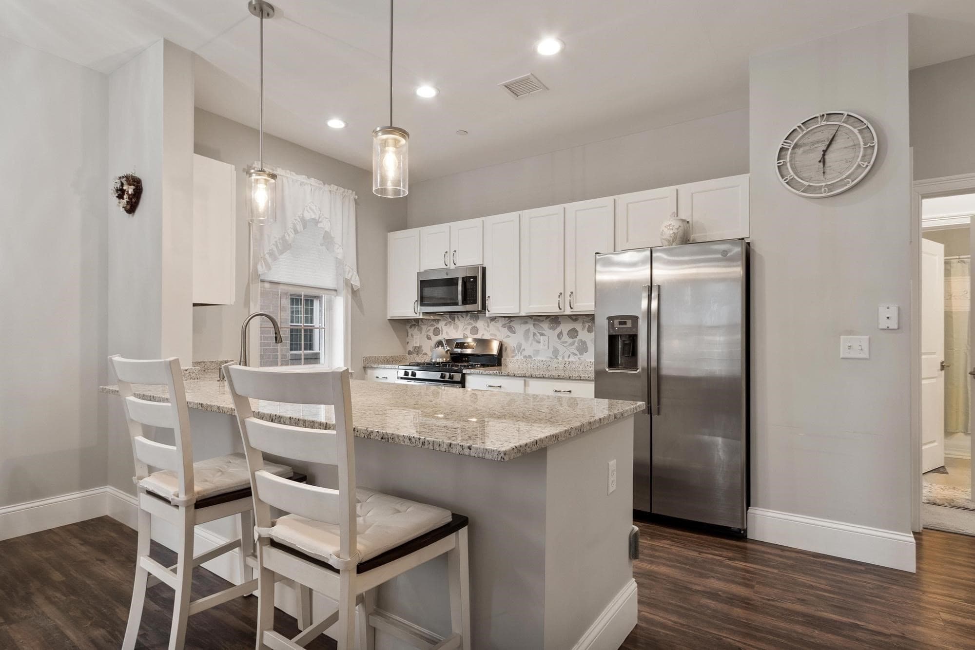 Condominium at 8 Sanborn St # 2011, Reading MA 01867, Reading, photo 7 of 40
