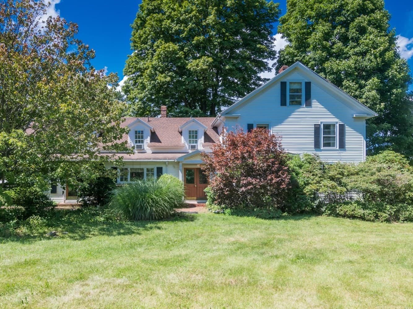 1753 S East St, Amherst MA 01002