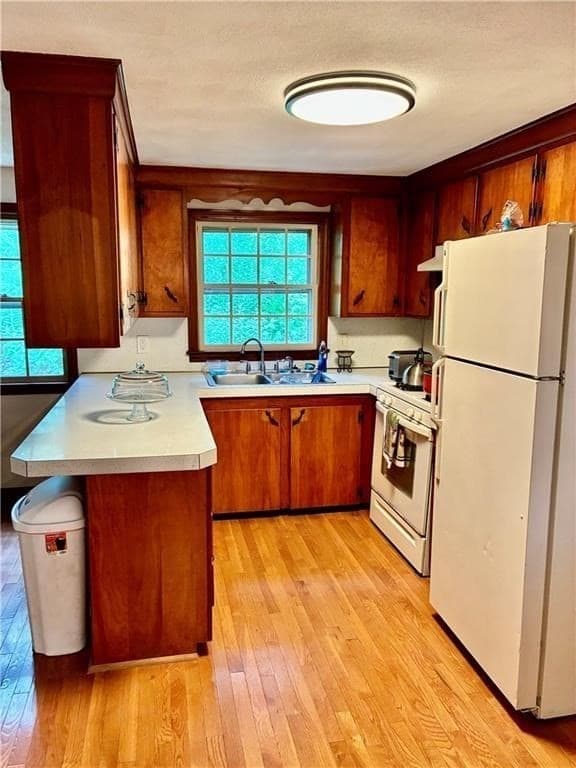 Single Family Residence at 12 Tom Lee Drive, North Smithfield RI 02896, North Smithfield, photo 11 of 28