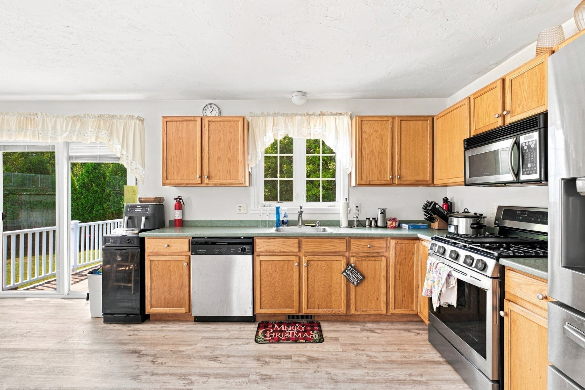 Single Family Residence at 21 Hamilton Way, Holbrook MA 02343, Holbrook, photo 11 of 20