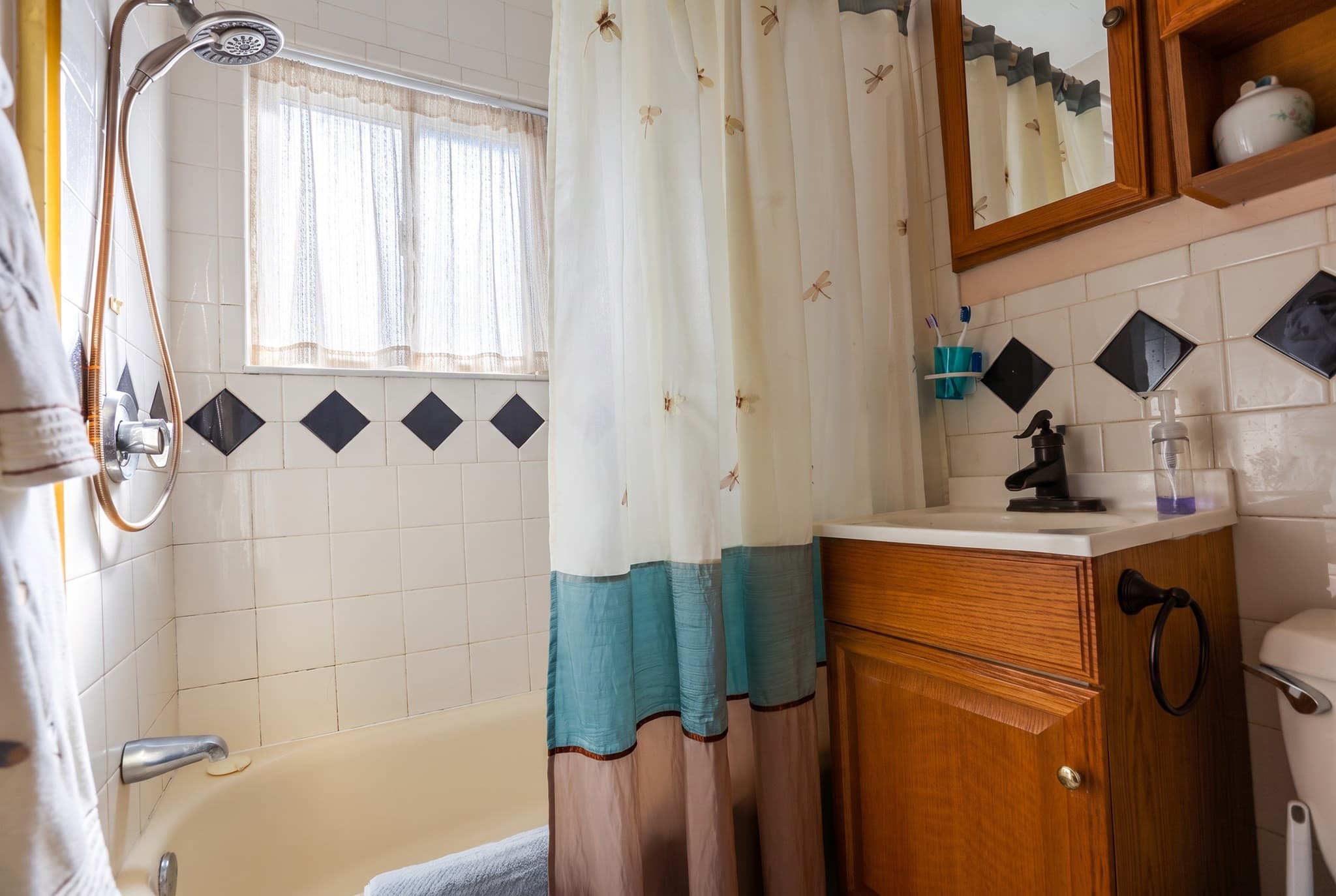 Single Family Residence at 126 Intervale St, Brockton MA 02302, Brockton, photo 17 of 20