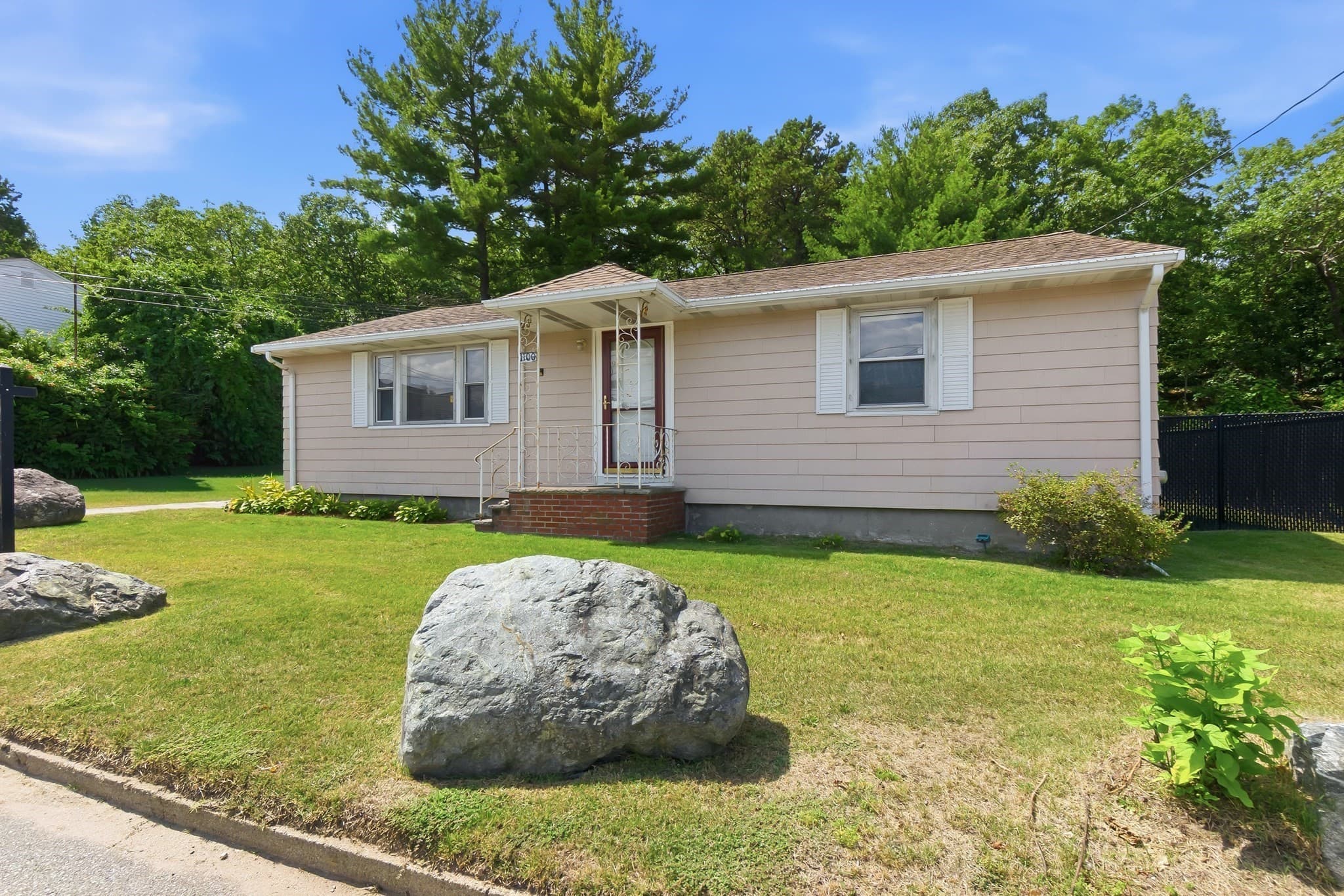Single Family Residence at 1100 Main St, Woburn MA 01801, Woburn, photo 2 of 24