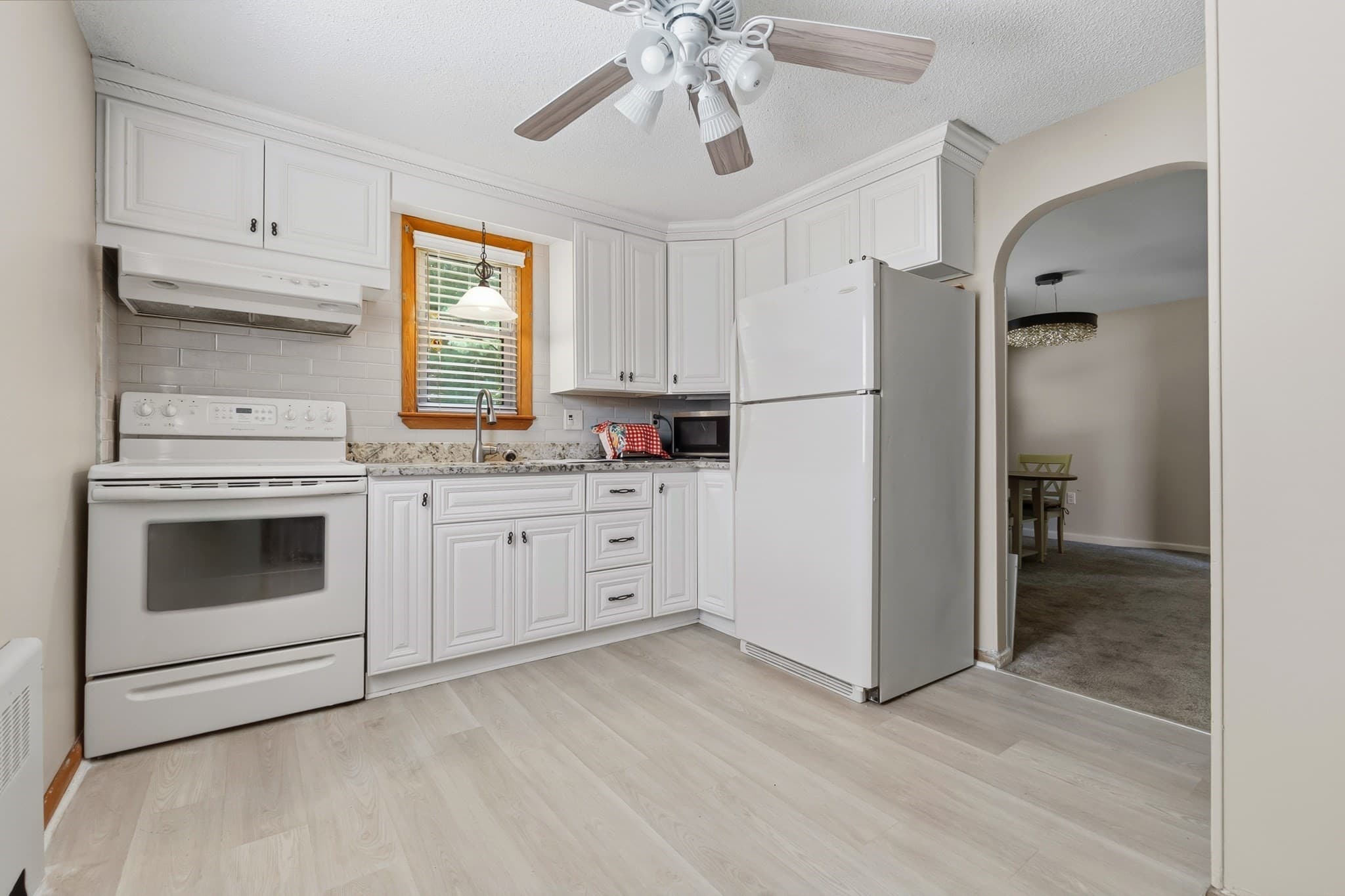 Single Family Residence at 1100 Main St, Woburn MA 01801, Woburn, photo 6 of 24