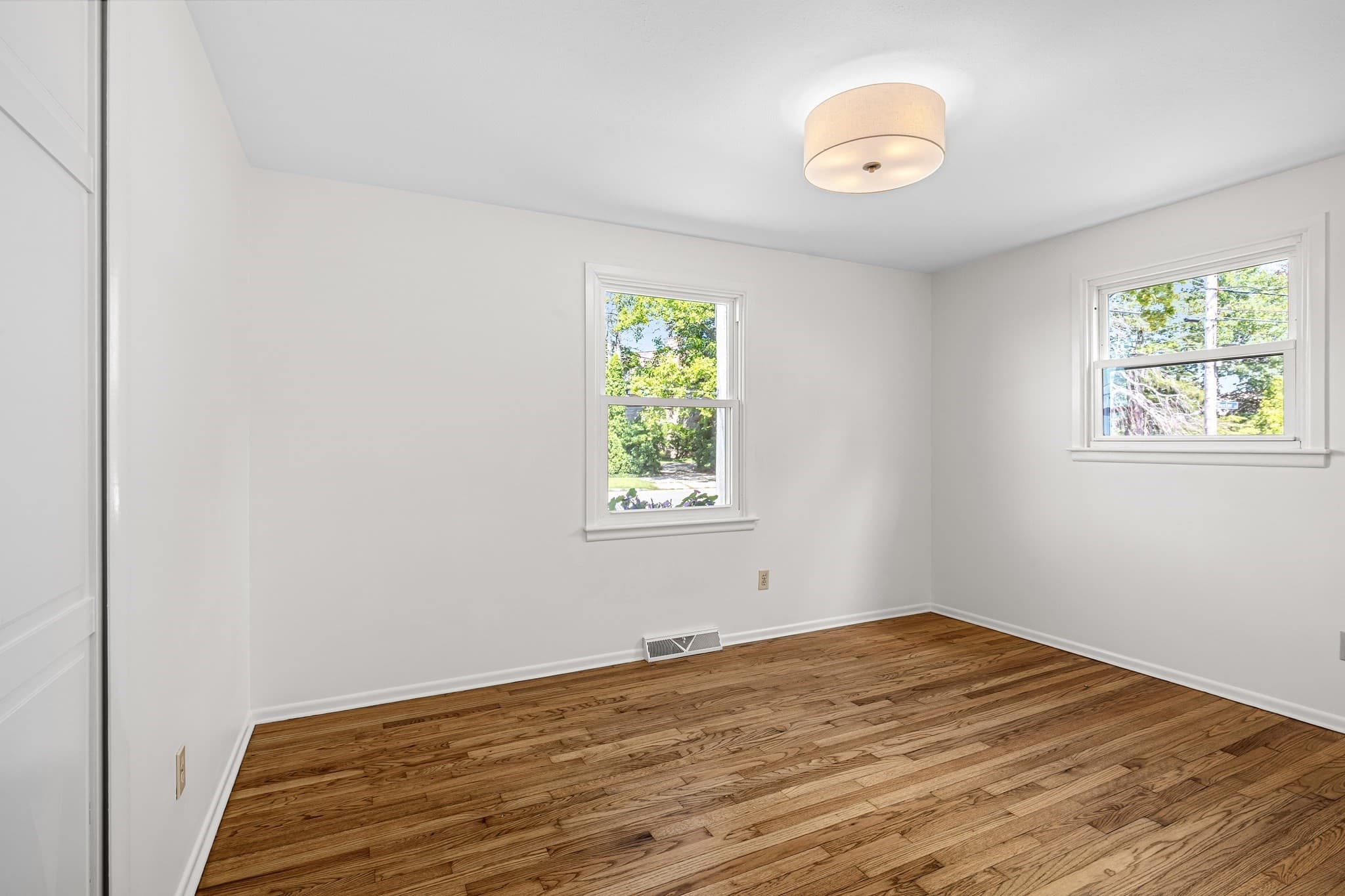 Single Family Residence at 1747 Highland Avenue, Fall River MA 02720, Fall River, photo 24 of 38