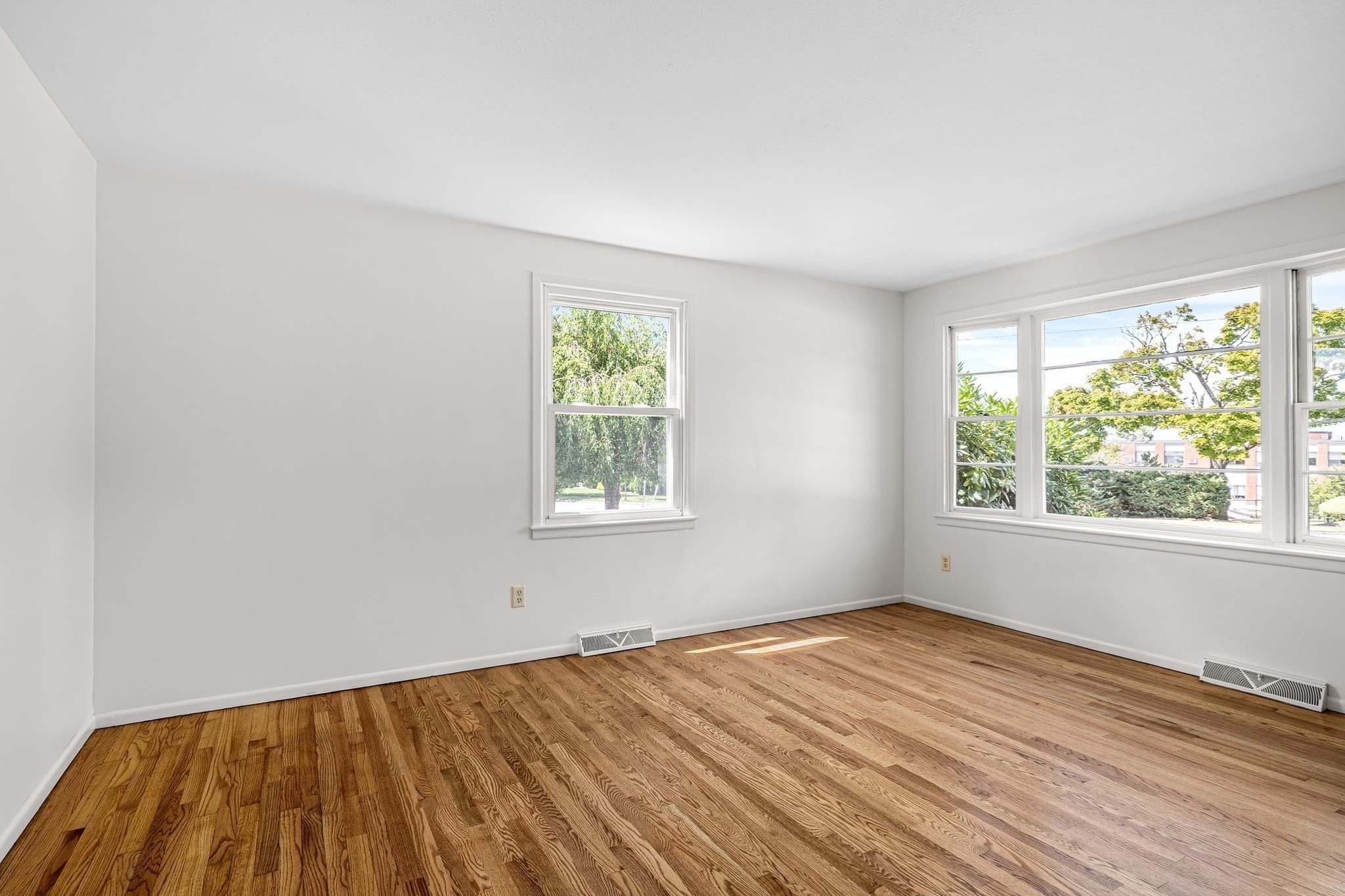 Single Family Residence at 1747 Highland Avenue, Fall River MA 02720, Fall River, photo 18 of 38