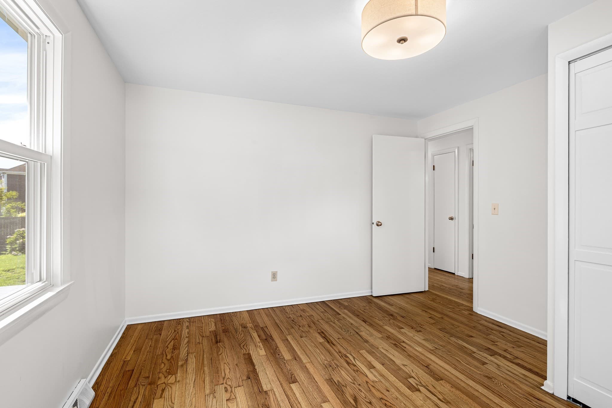 Single Family Residence at 1747 Highland Avenue, Fall River MA 02720, Fall River, photo 25 of 38