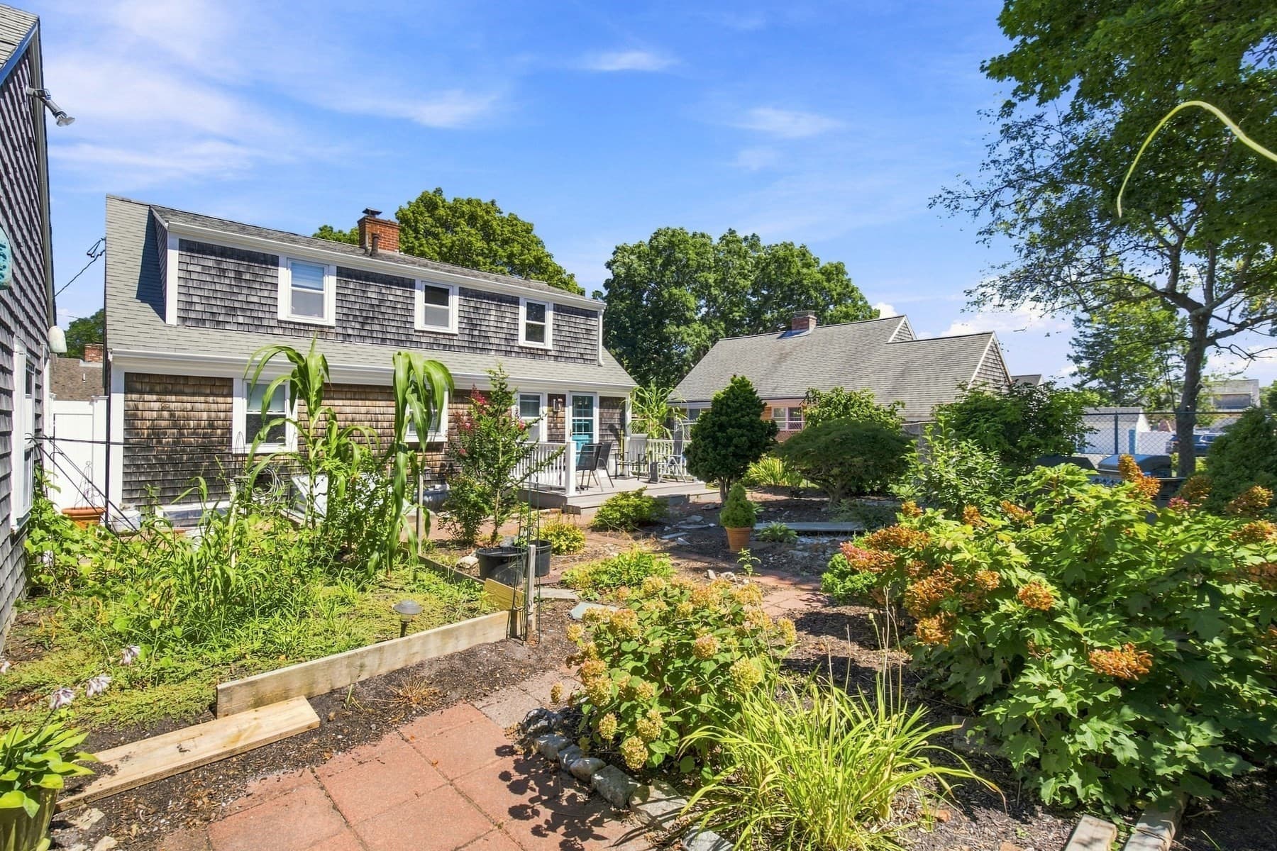 Single Family Residence at 35 Walnut St, Barnstable MA 02601, Barnstable, photo 12 of 29