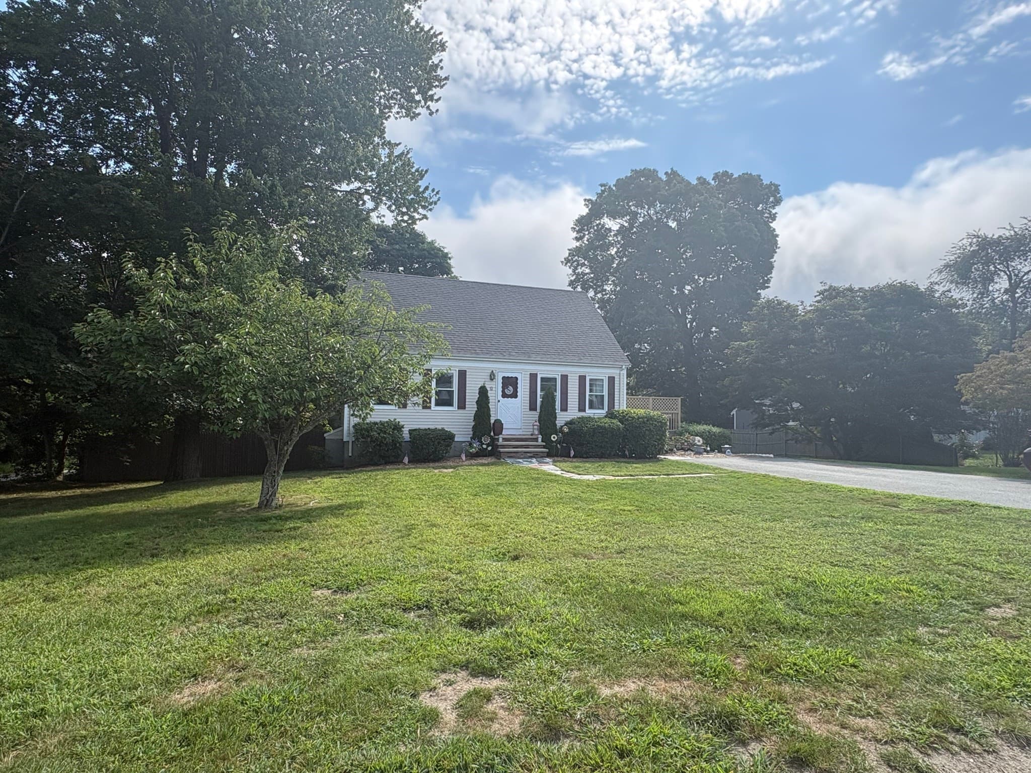 Single Family Residence at 2 Fairmount Ave, Bristol RI 02809, Bristol, photo 17 of 28