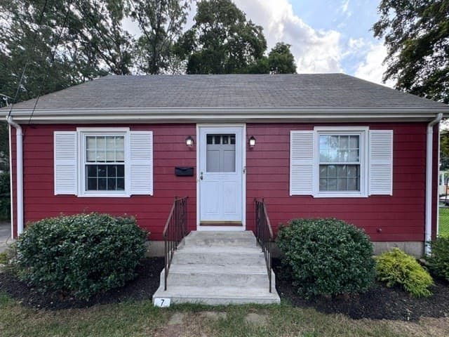 Single Family Residence at 7 Globe St, Attleboro MA 02703, Attleboro, photo 2 of 23