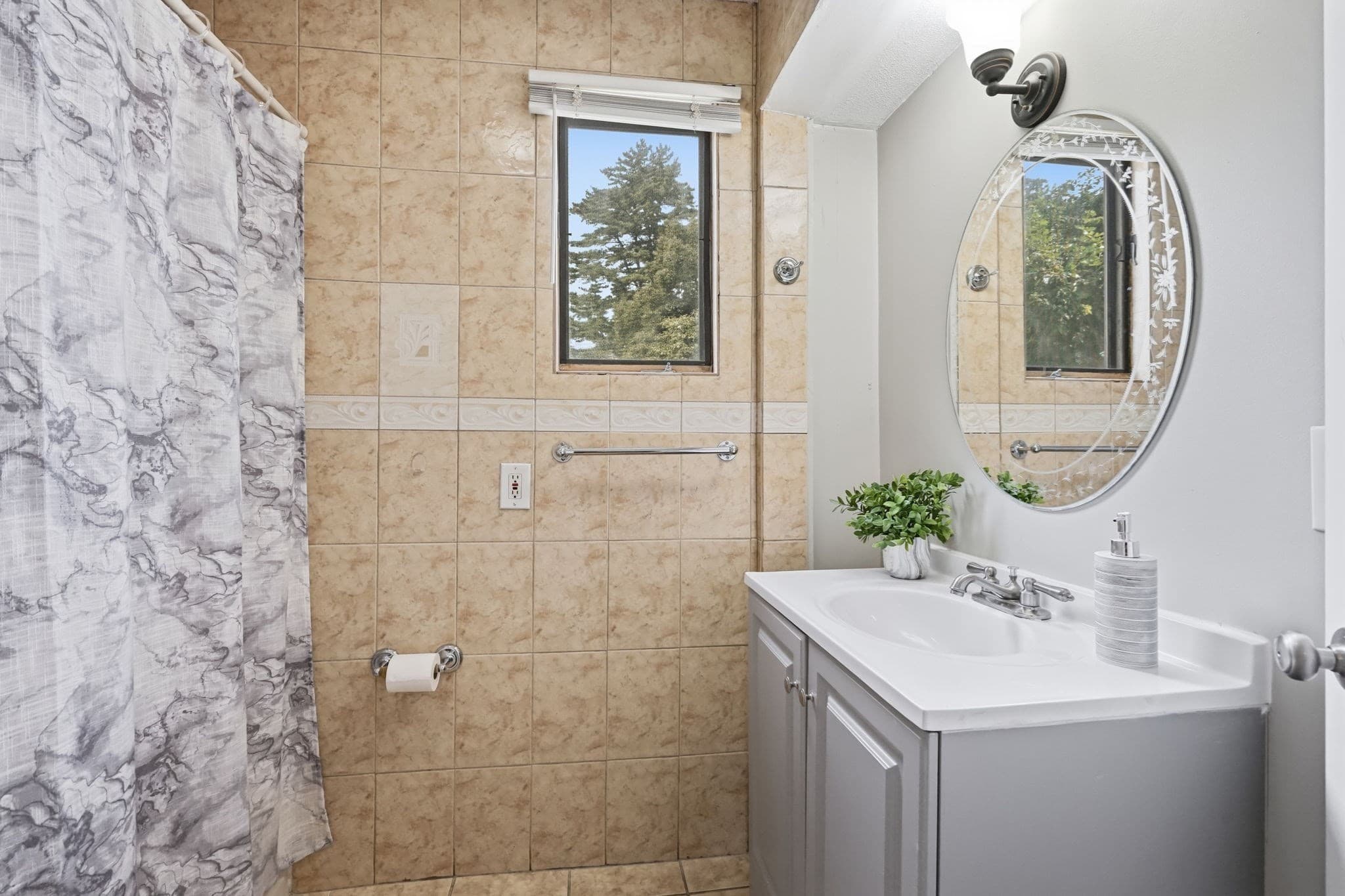 Single Family Residence at 66 Upland, Springfield MA 01104, Springfield, photo 12 of 41