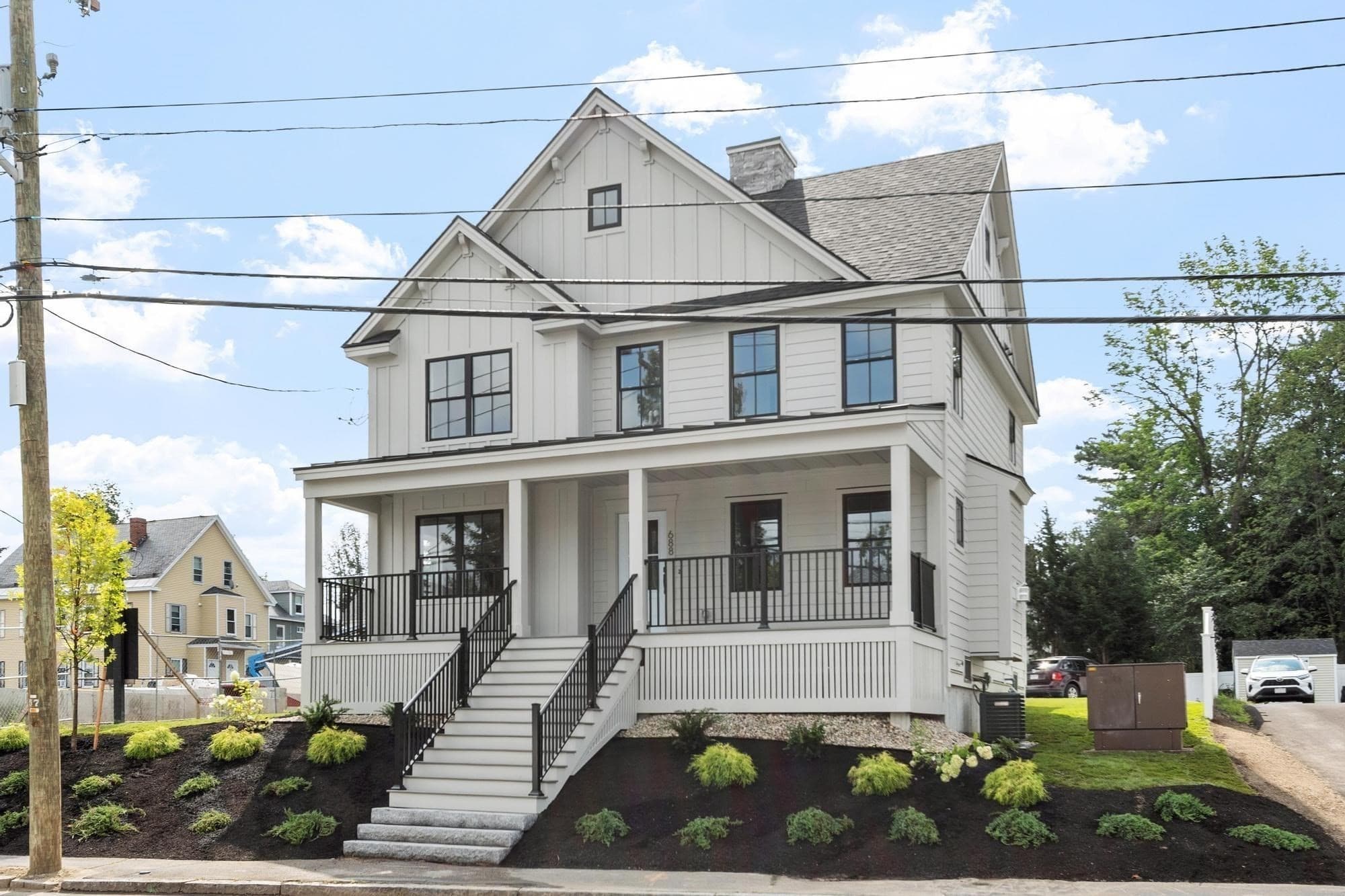Single Family Residence at 688 Westford St, Lowell MA 01851, Lowell, photo 3 of 42