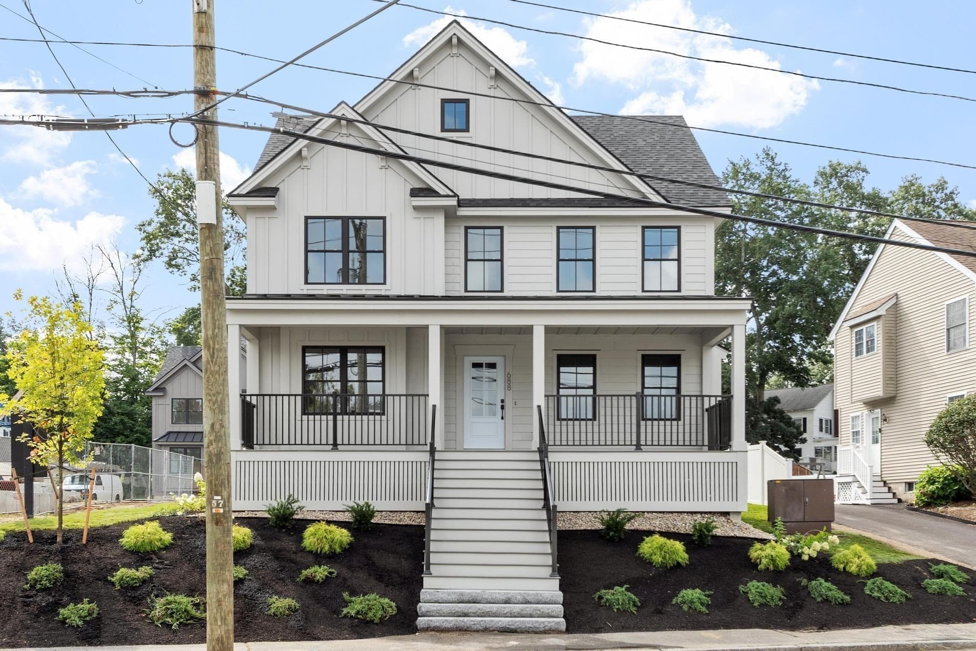Single Family Residence at 688 Westford St, Lowell MA 01851, Lowell, photo 4 of 42