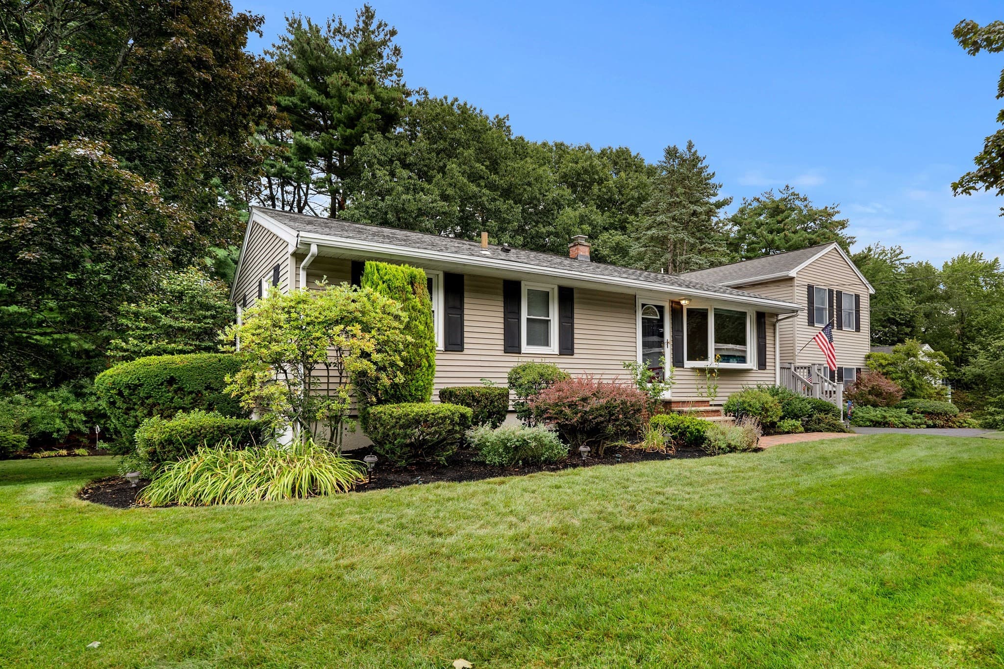 25 Glen Drive, Peabody MA 01960