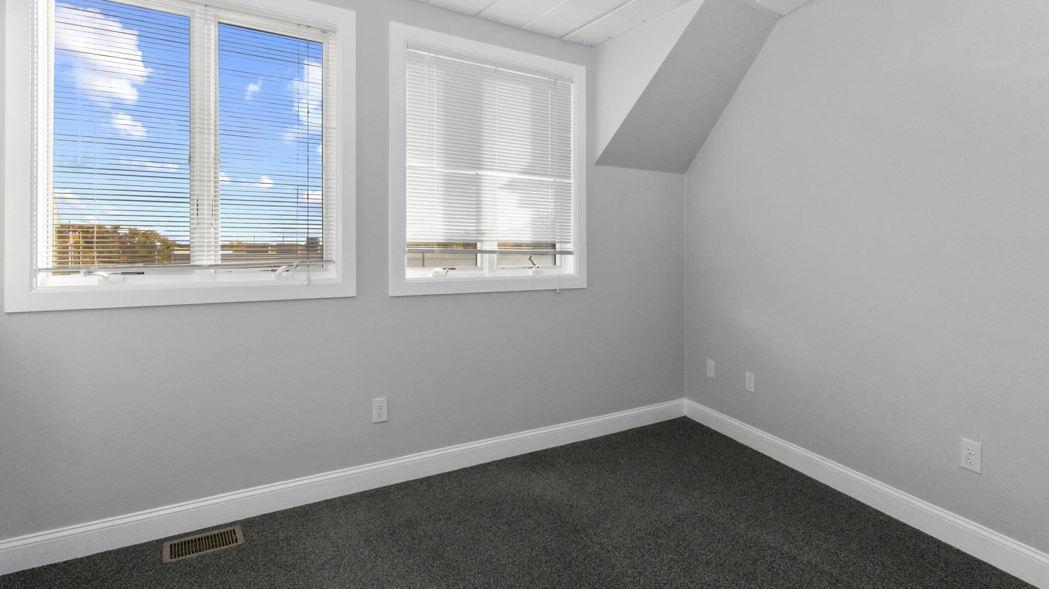 Commercial Sale at 104 Bridge Rd, Salisbury MA 01952, Salisbury, photo 27 of 42