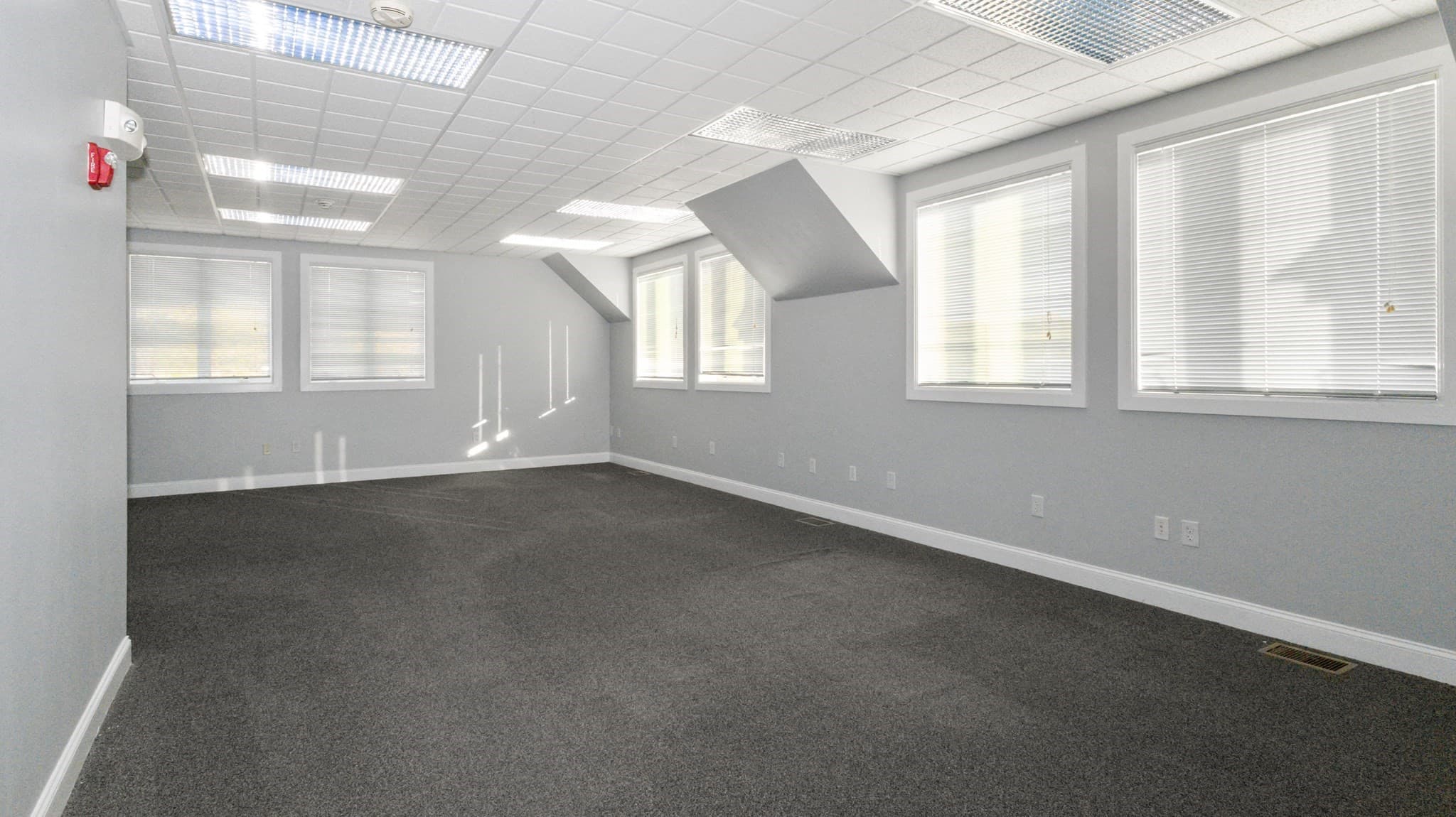 Commercial Sale at 104 Bridge Rd, Salisbury MA 01952, Salisbury, photo 28 of 42