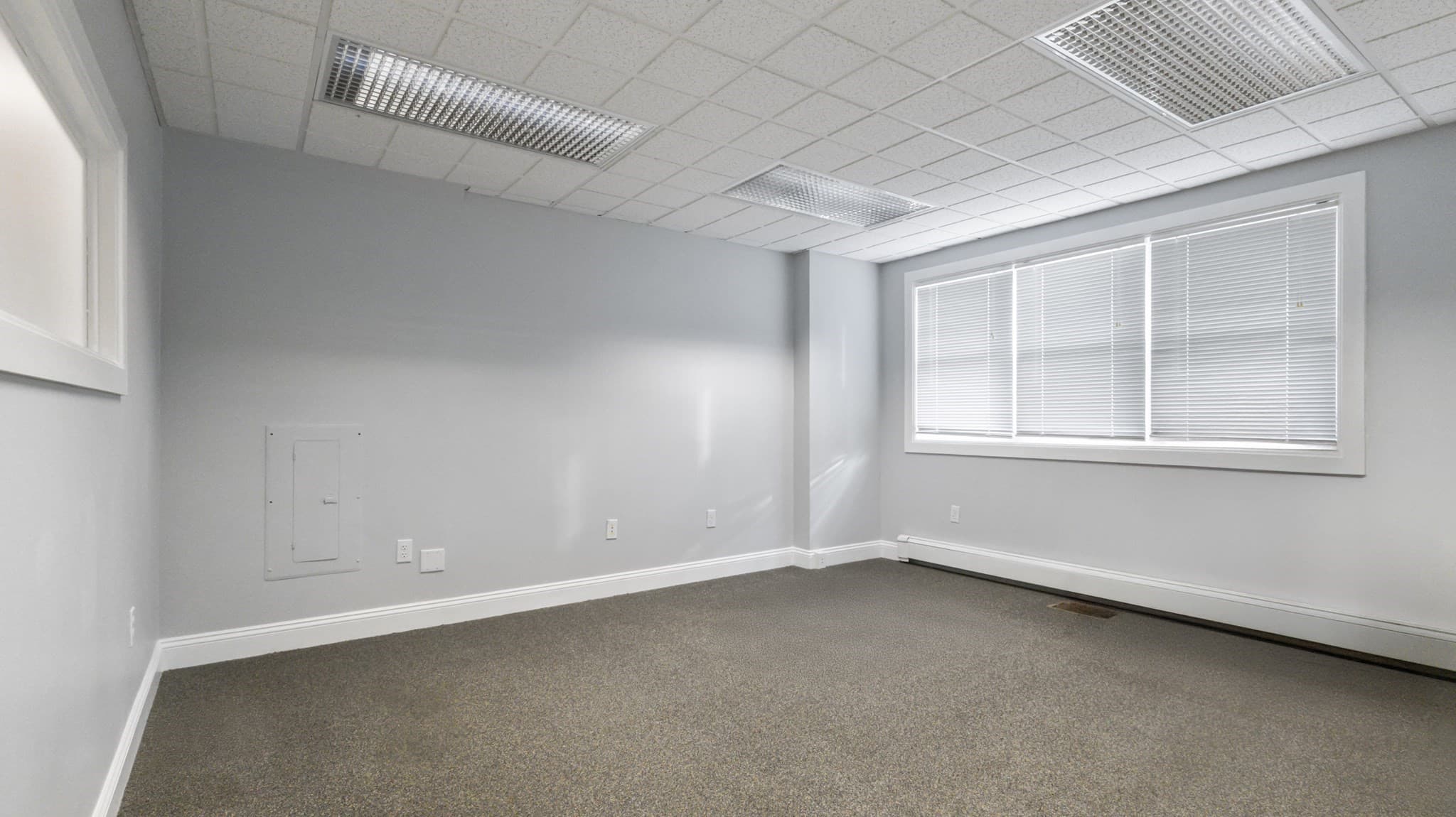 Commercial Sale at 104 Bridge Rd, Salisbury MA 01952, Salisbury, photo 9 of 42