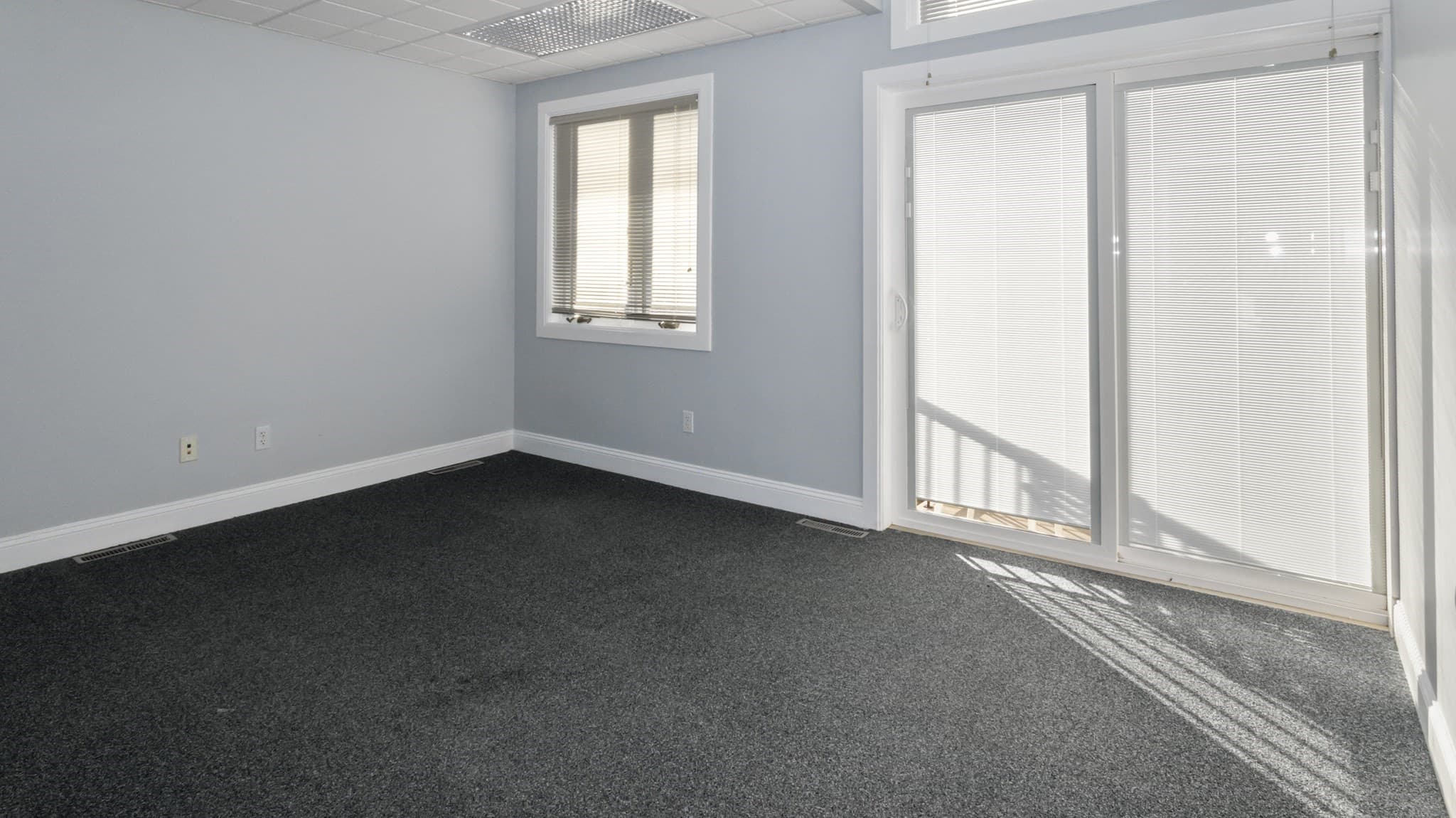 Commercial Sale at 104 Bridge Rd, Salisbury MA 01952, Salisbury, photo 18 of 42