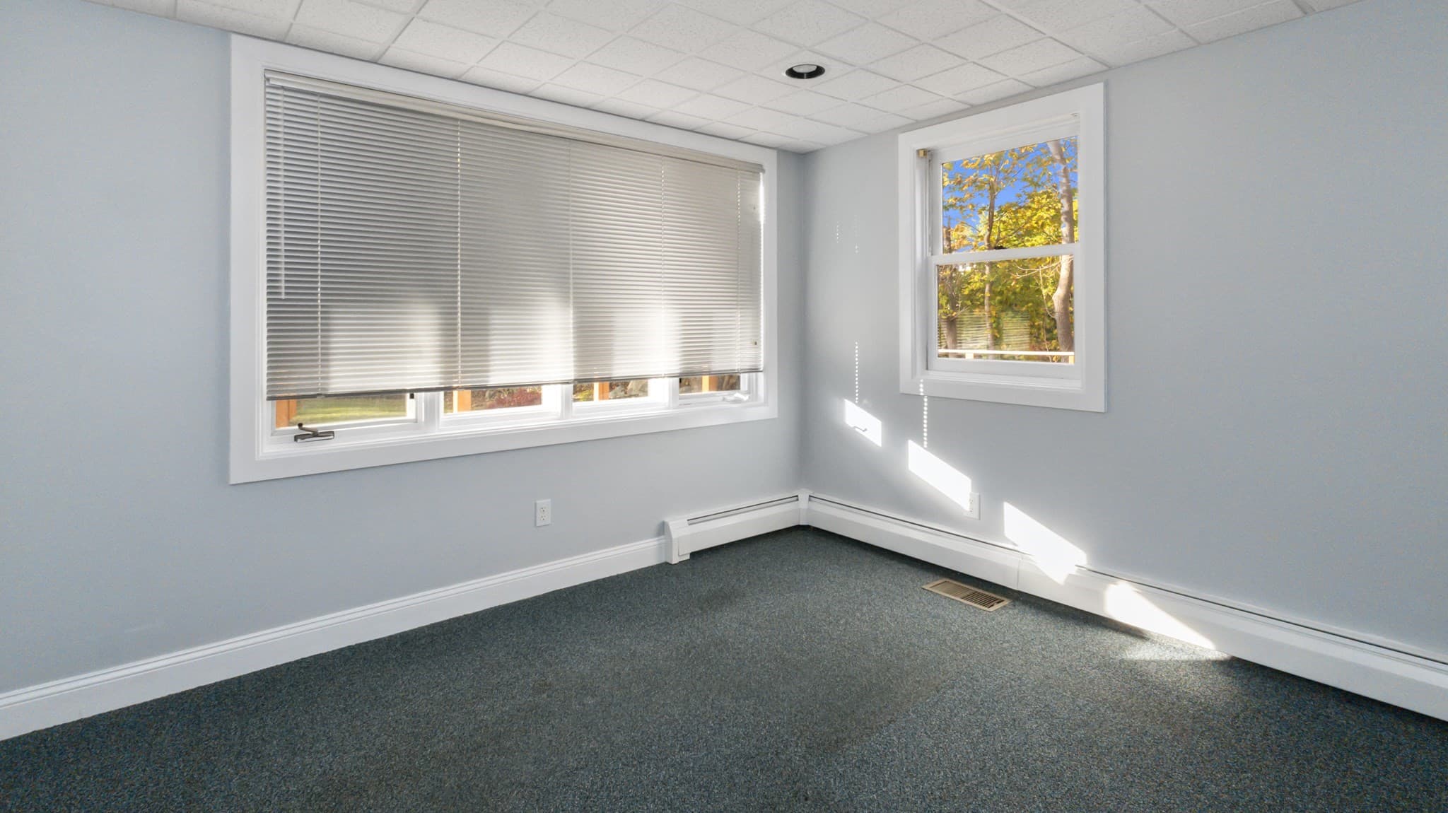 Commercial Sale at 104 Bridge Rd, Salisbury MA 01952, Salisbury, photo 15 of 42