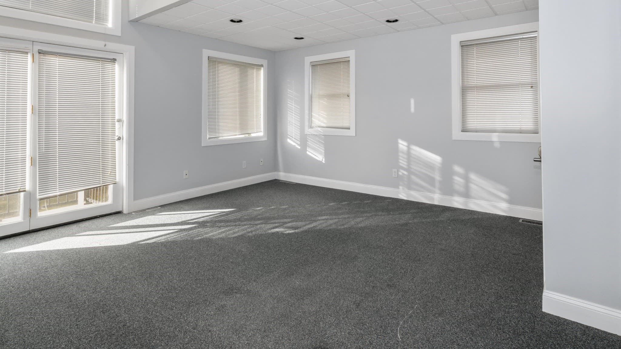 Commercial Sale at 104 Bridge Rd, Salisbury MA 01952, Salisbury, photo 19 of 42