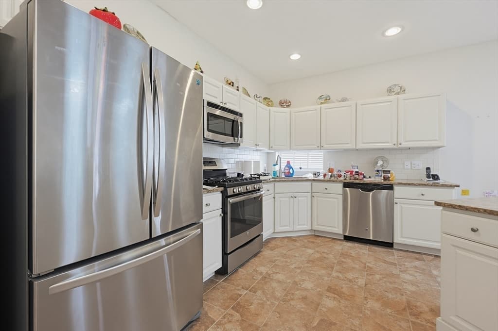 Condominium at 109 Old Field Road # 109, Plymouth MA 02360, Plymouth, photo 5 of 42