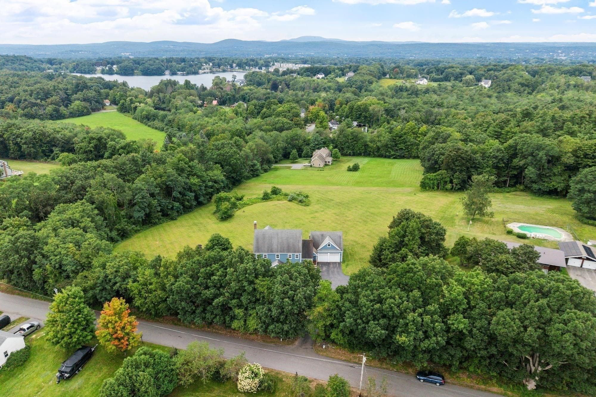 Single Family Residence at 370 Sunnyhill Rd, Lunenburg MA 01462, Lunenburg, photo 8 of 41