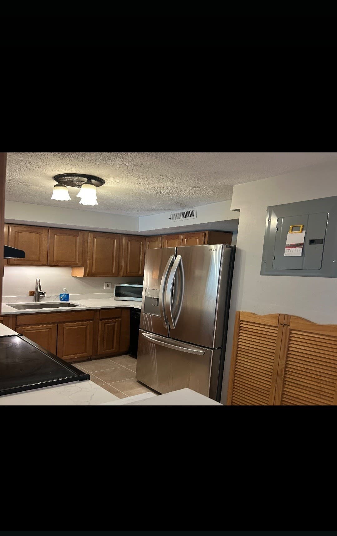 Condominium at 109 Oak Ln # 6, Brockton MA 02301, Brockton, photo 6 of 8
