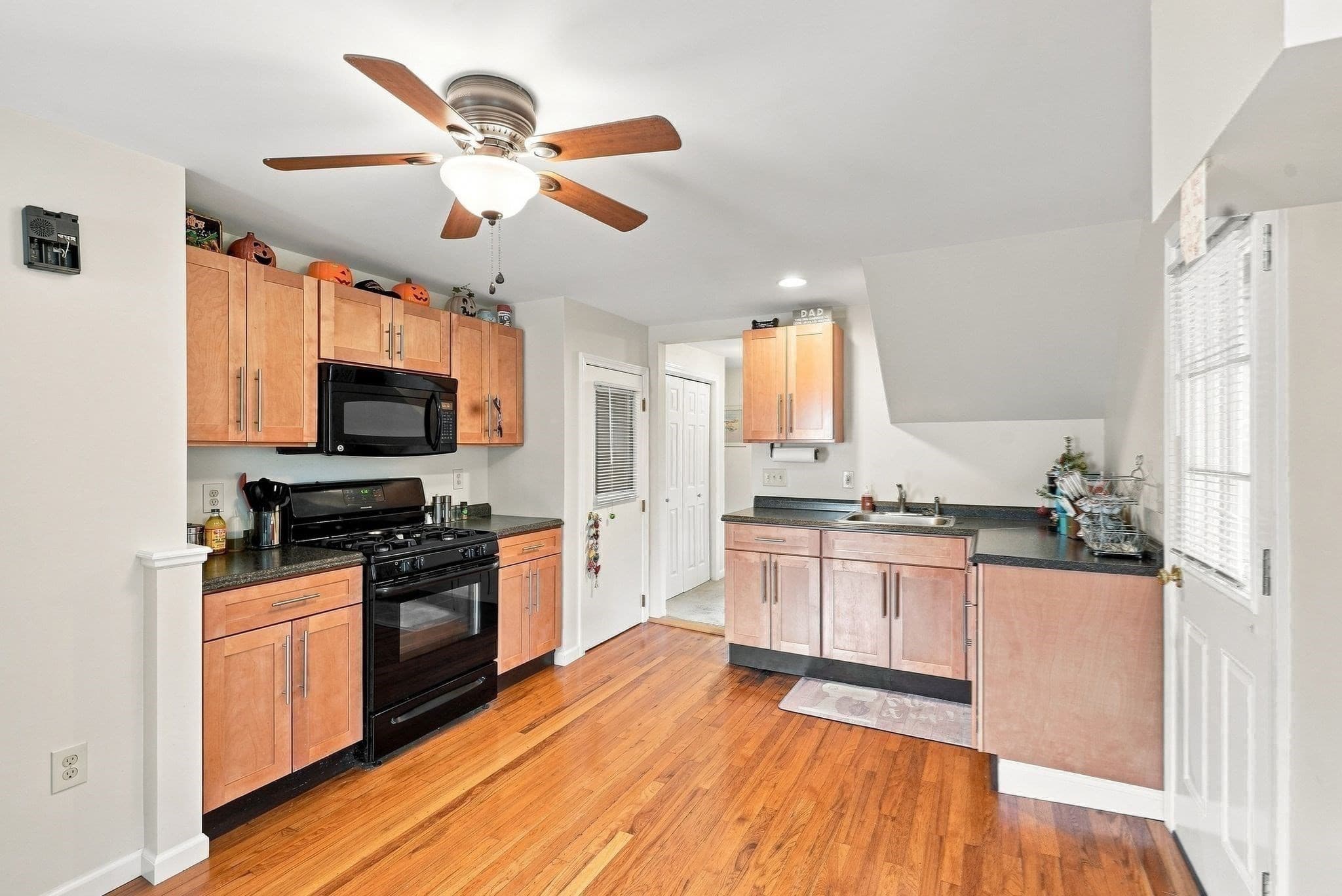 Multi Family at 255 Center St, Ludlow MA 01056, Ludlow, photo 20 of 40