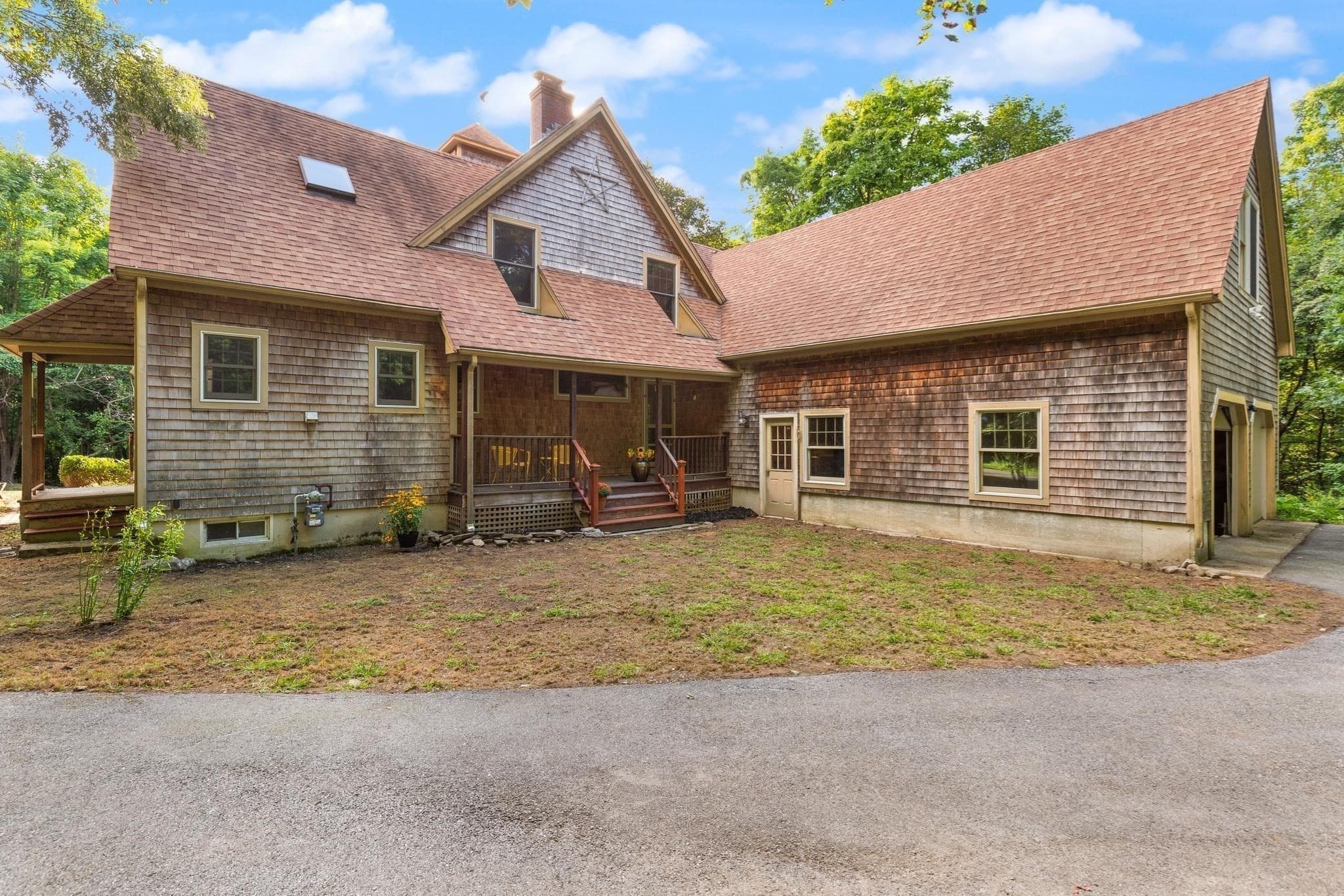 Single Family Residence at 225 Westford St, Chelmsford MA 01824, Chelmsford, photo 7 of 39
