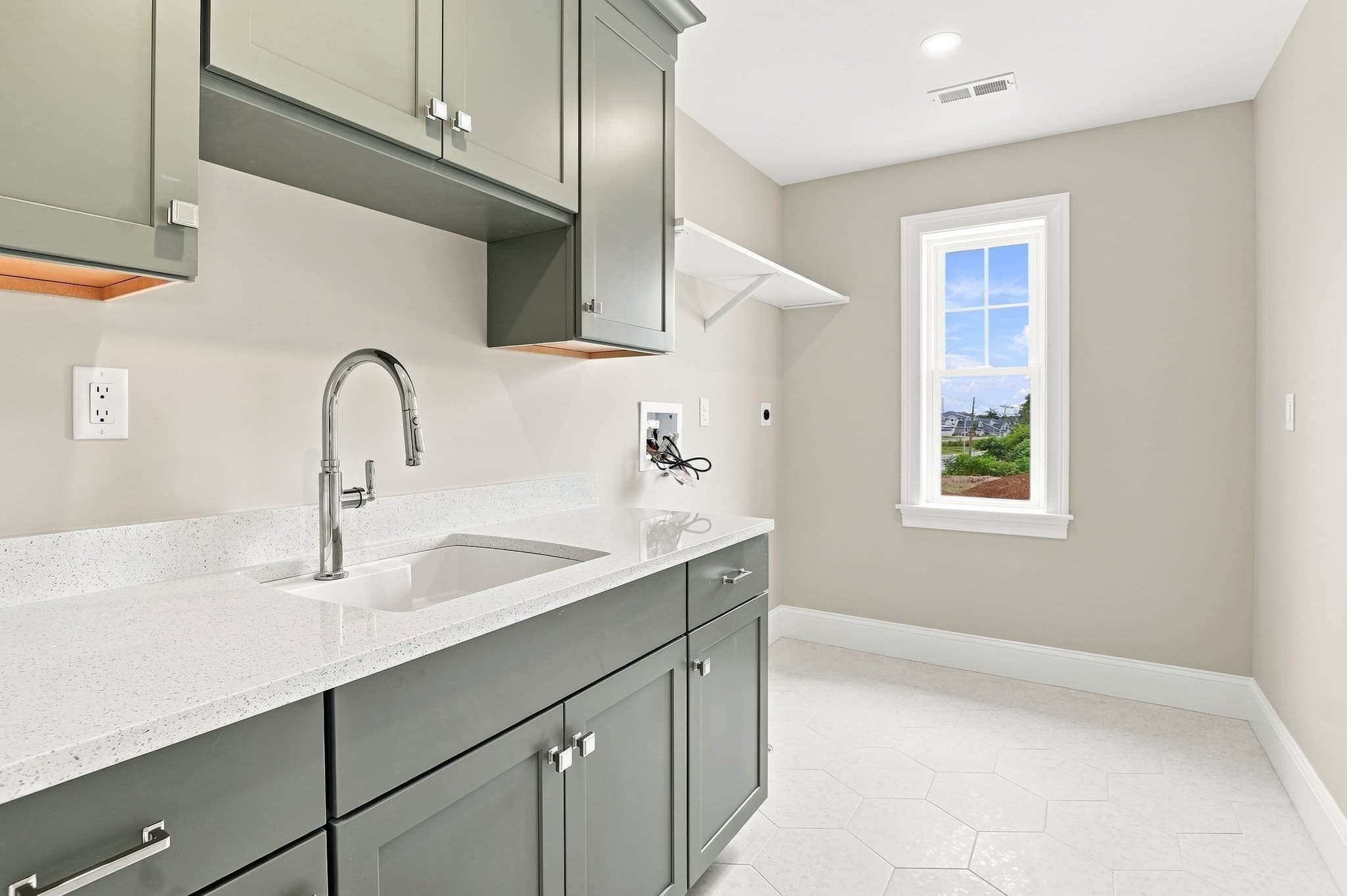 Single Family Residence at 36 Ferullo Drive, Woburn MA 01801, Woburn, photo 16 of 40
