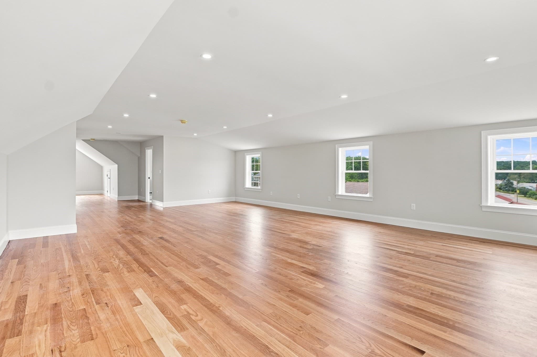 Single Family Residence at 36 Ferullo Drive, Woburn MA 01801, Woburn, photo 28 of 40