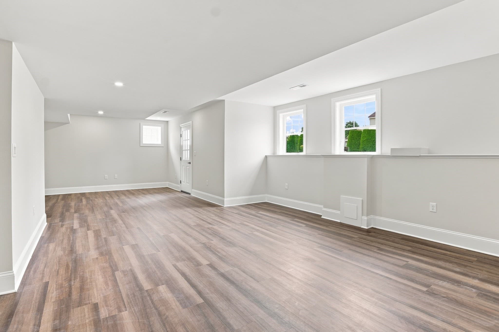 Single Family Residence at 36 Ferullo Drive, Woburn MA 01801, Woburn, photo 35 of 40